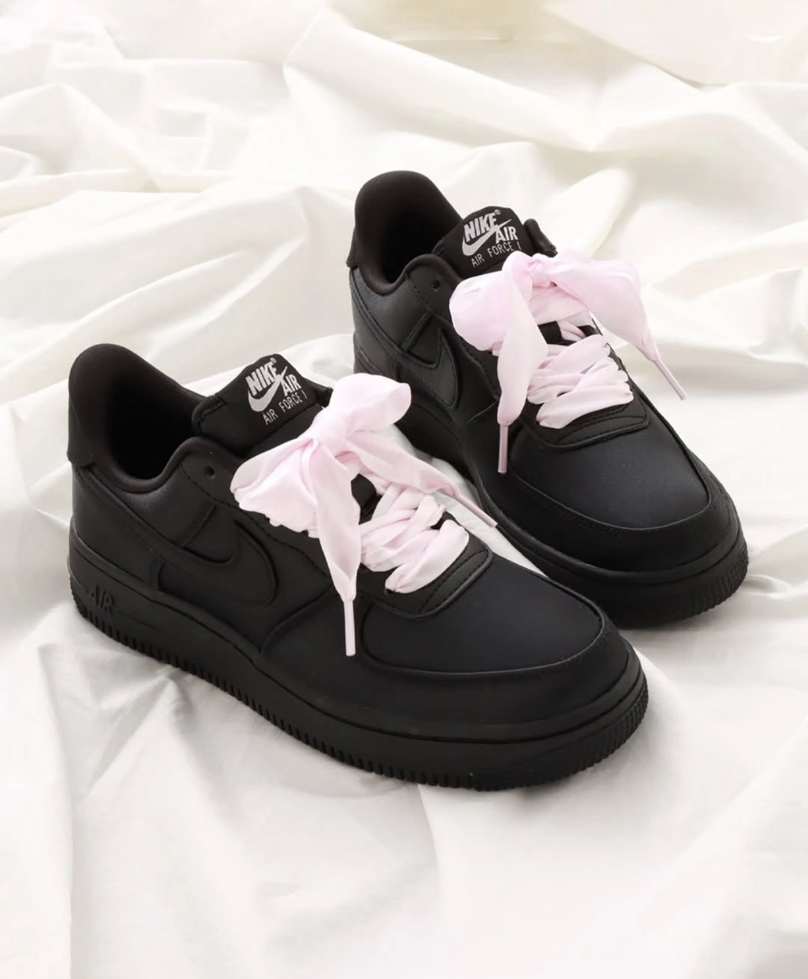日本限定!! NIKE AIR FORCE 1 "BLACK SATIN" 黑粉 粉絲綢 緞帶 女鞋 IH2034-010