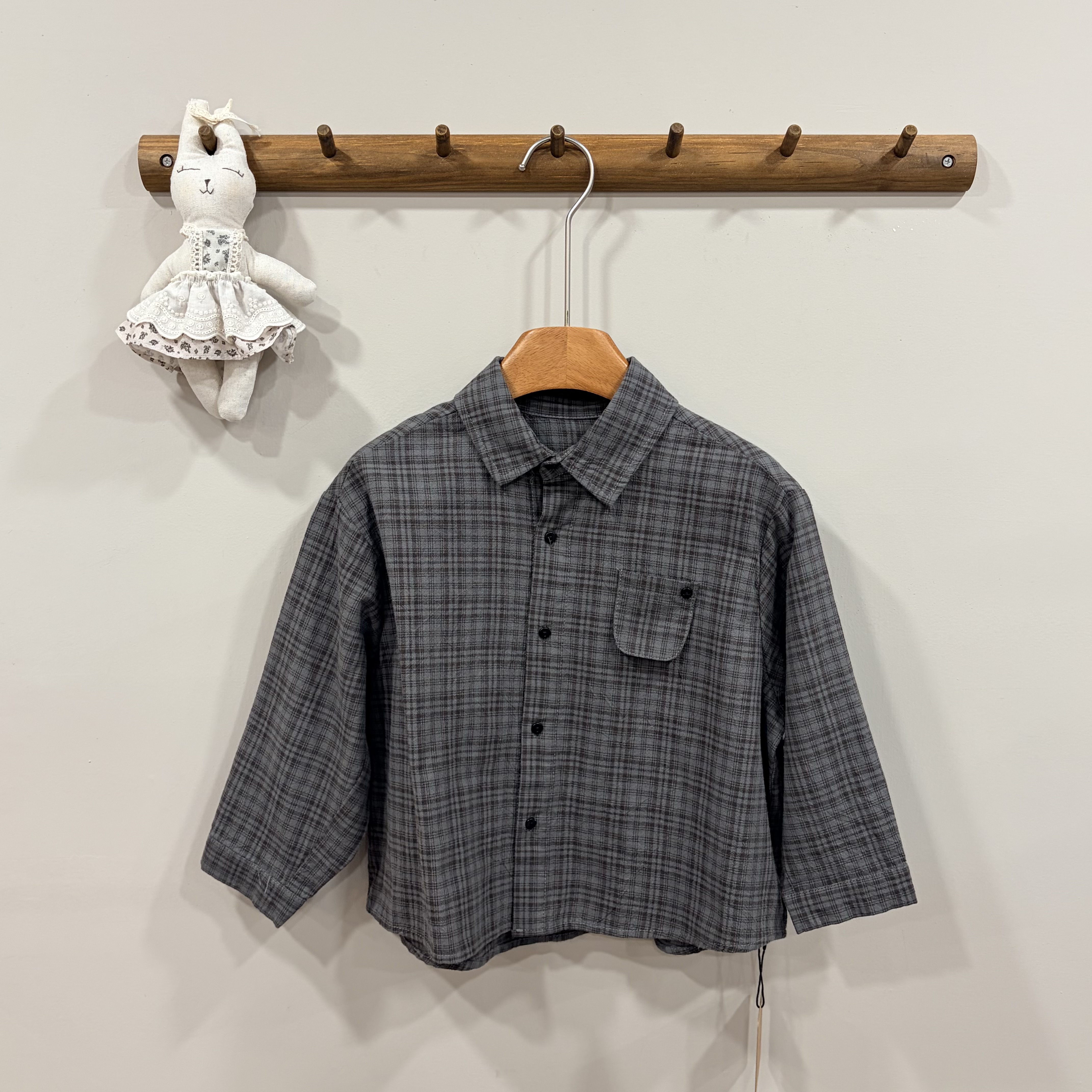 A04256設計款格紋襯衫