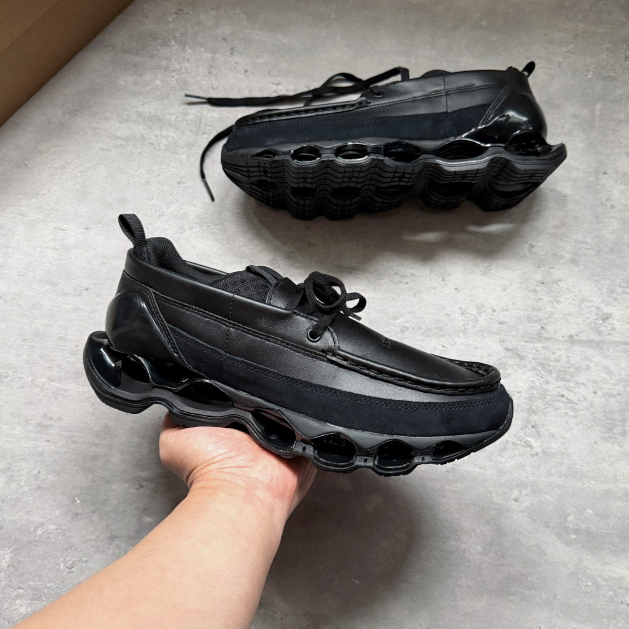 NICEDAY 代購 Mizuno Wave Prophecy Moc 美津濃 黑色 黑 全黑 樂福鞋 簍空 D1GD261401-1