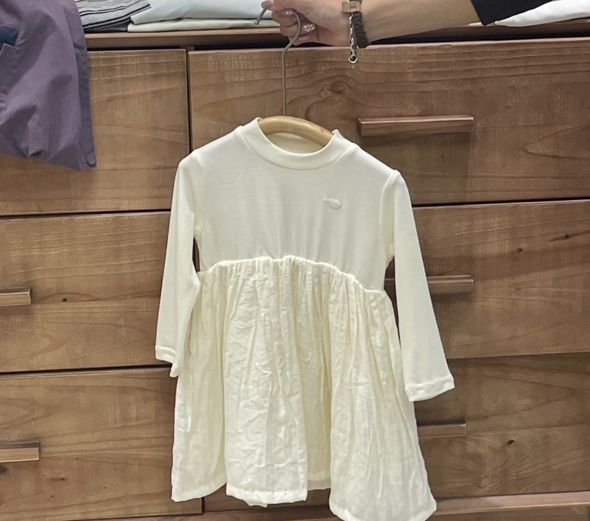 圓領純色長袖洋裝