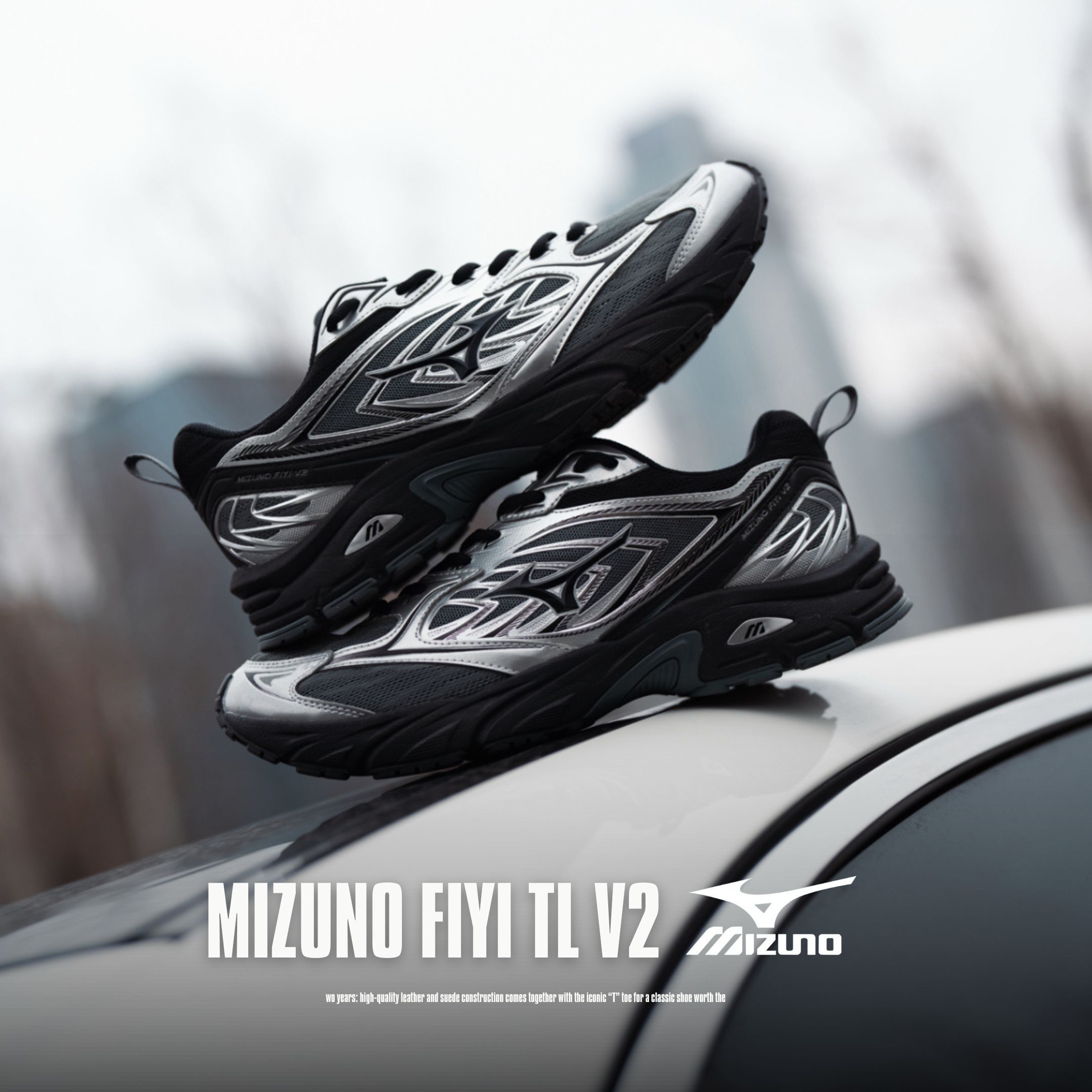 NICEDAY 代購 Mizuno FIYI V2 復古 液態 銀黑 銀 金屬 慢跑 機能 D1GH241504