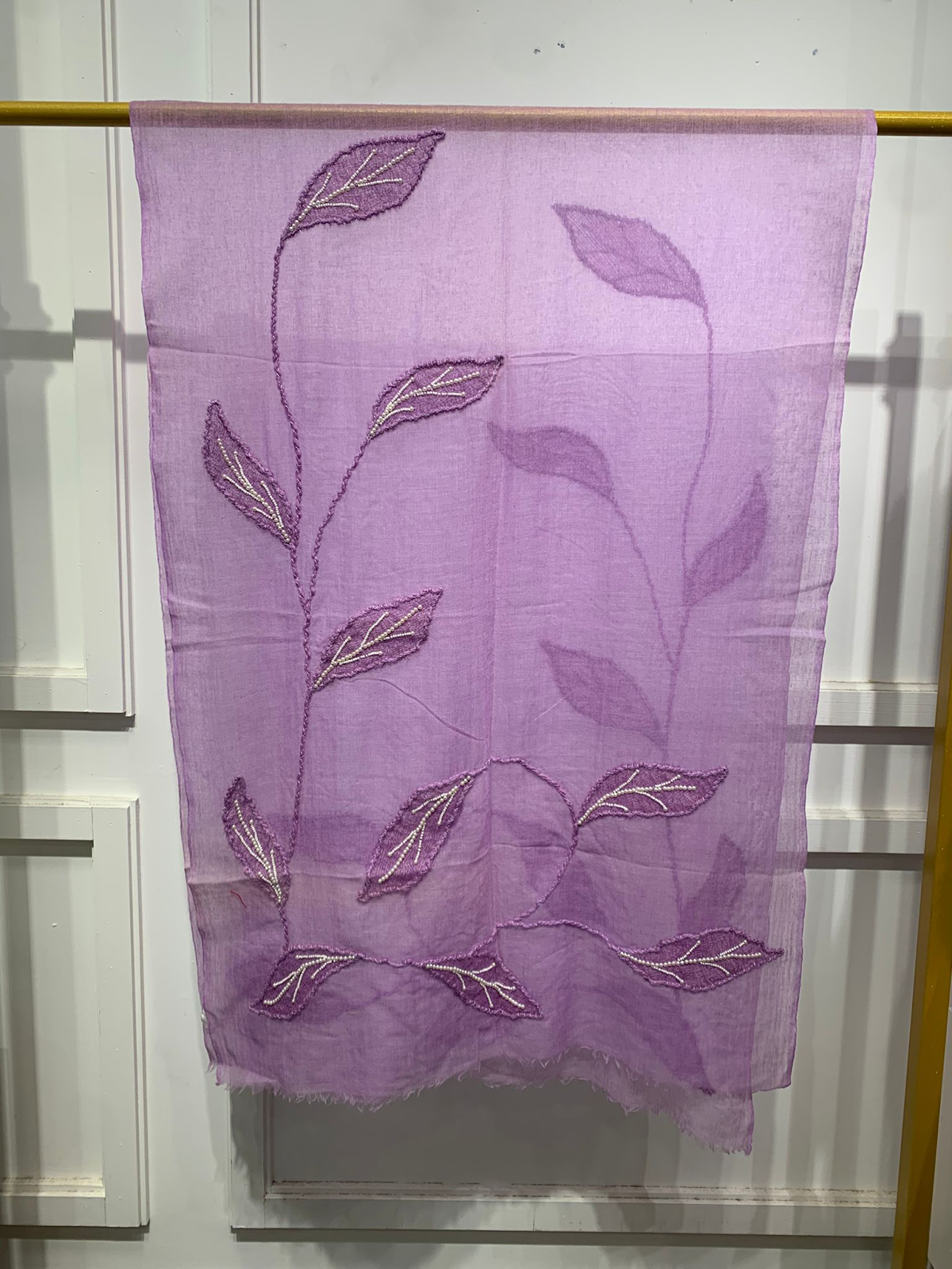 VK119 Scarfesia 紫色葉絲巾 100% Wool