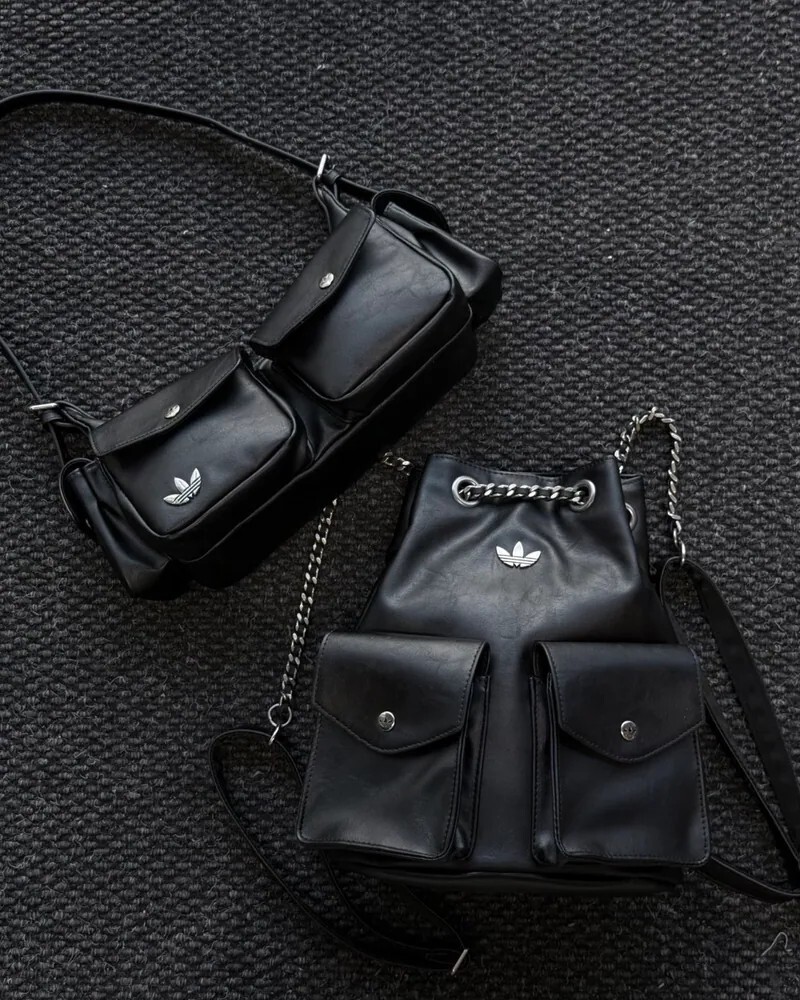 【預購】Adidas Originals 小香風 全黑 黑色 口袋包 金屬LOGO 機車包 單肩包 手提包 KW4748 後背包 鏈條包 KW4750