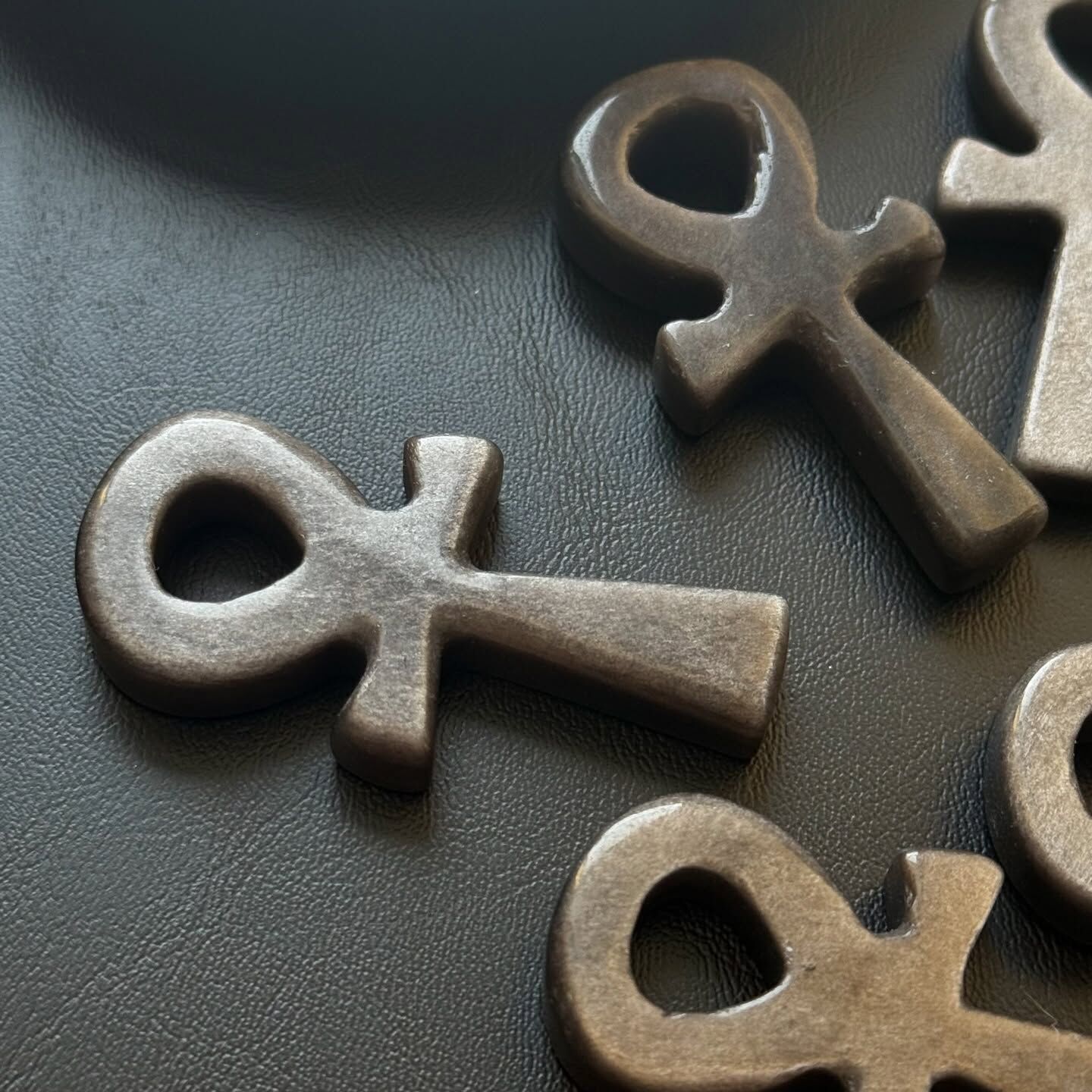 [原石] 銀曜石 安卡 保護符文