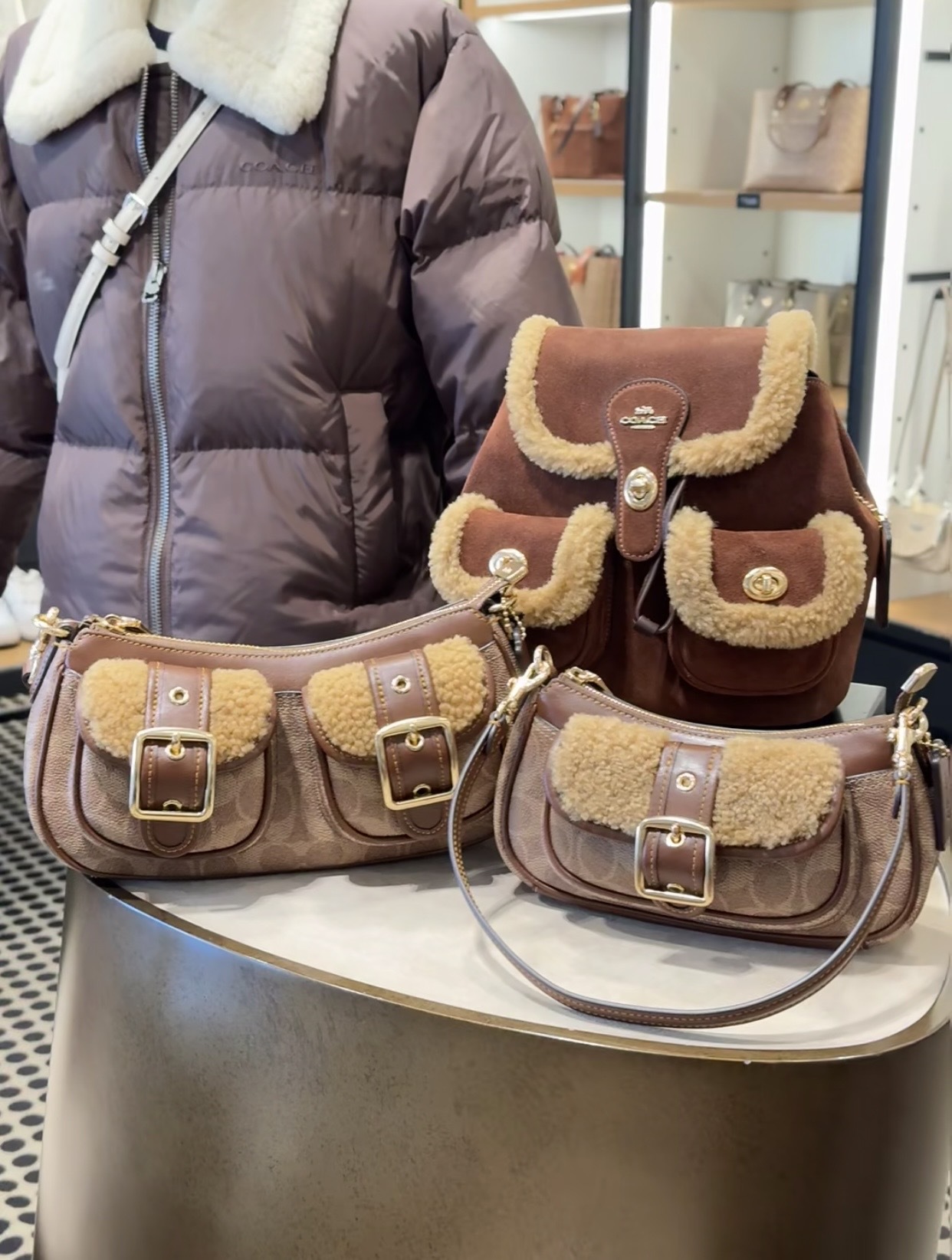 【預訂】Coach Shoulder Bag 羊羔毛系列