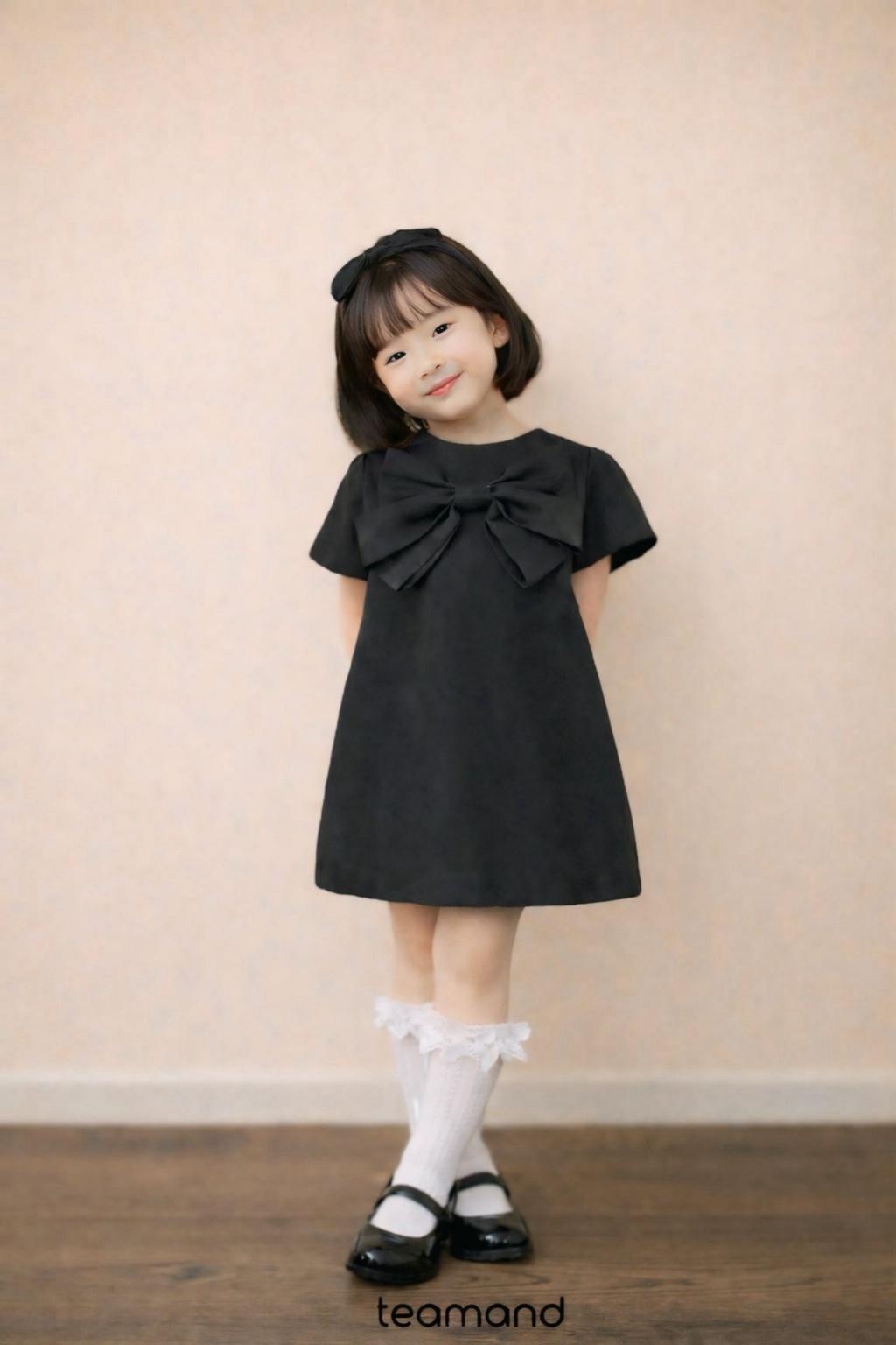 正韓春Team 兩色蕾絲蝴蝶結中筒襪