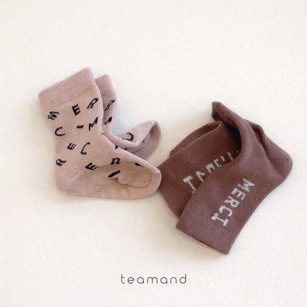 正韓春Team 親子裝_春季咖色系merci襪(2入一組)