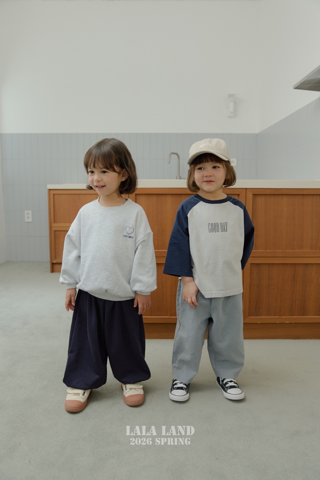 正韓春lalaland 小童寬鬆good day拼袖上衣