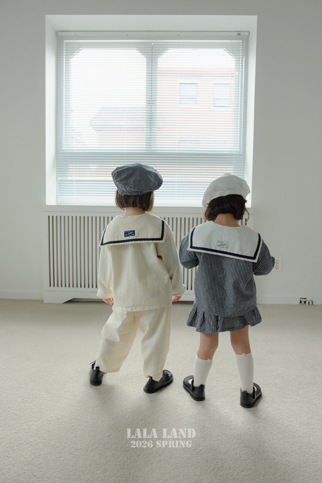 正韓春lalaland 小童米白/格紋海軍領上衣