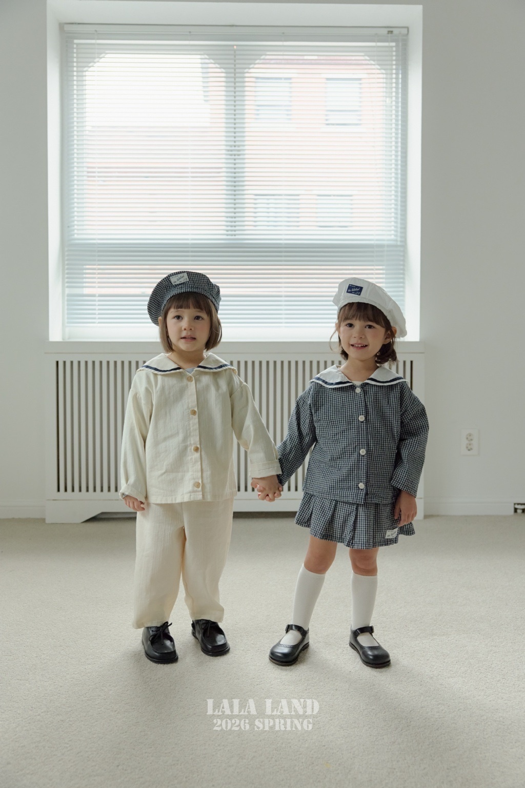 正韓春lalaland 小童米白/格紋海軍領上衣