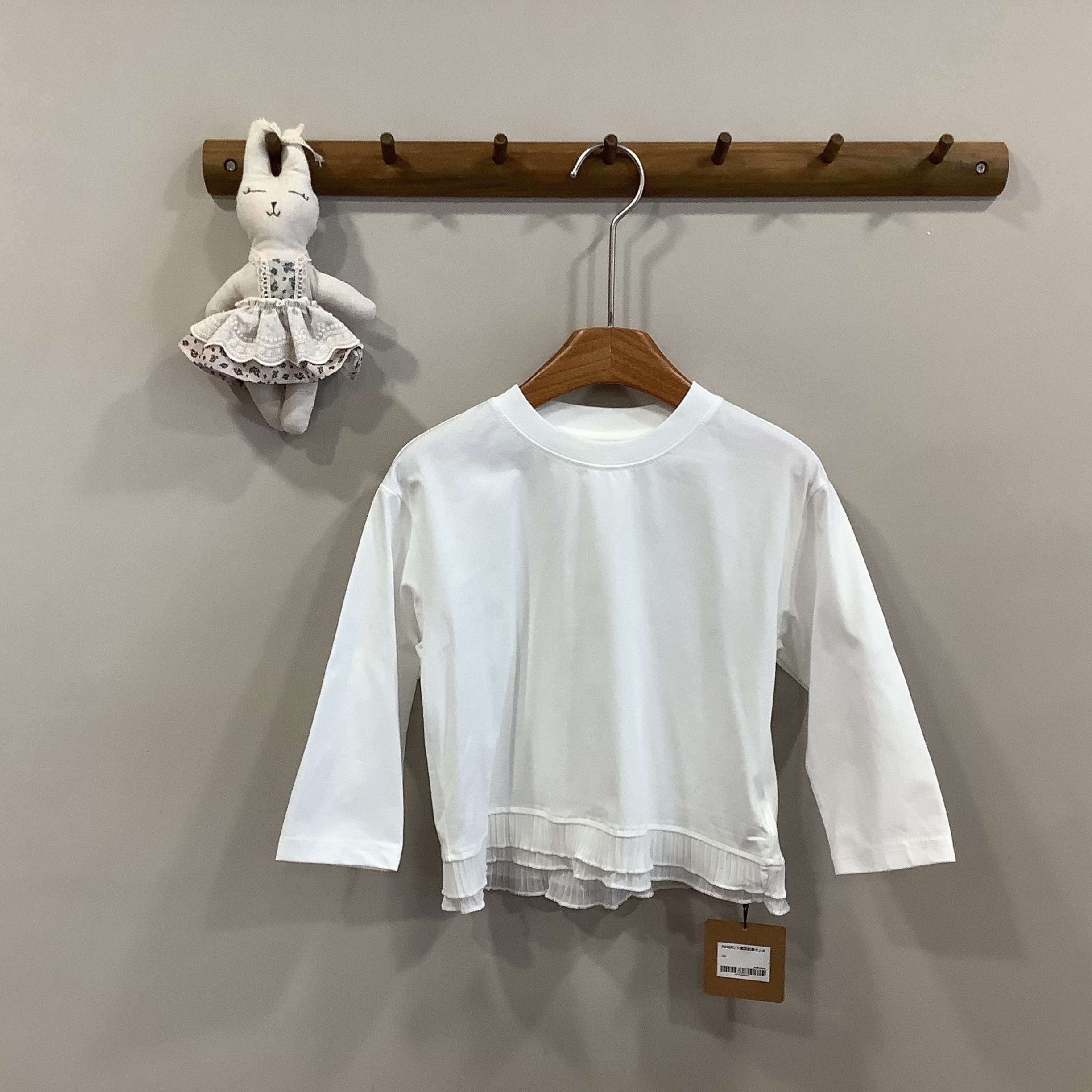 A04267下擺拼紗層次上衣