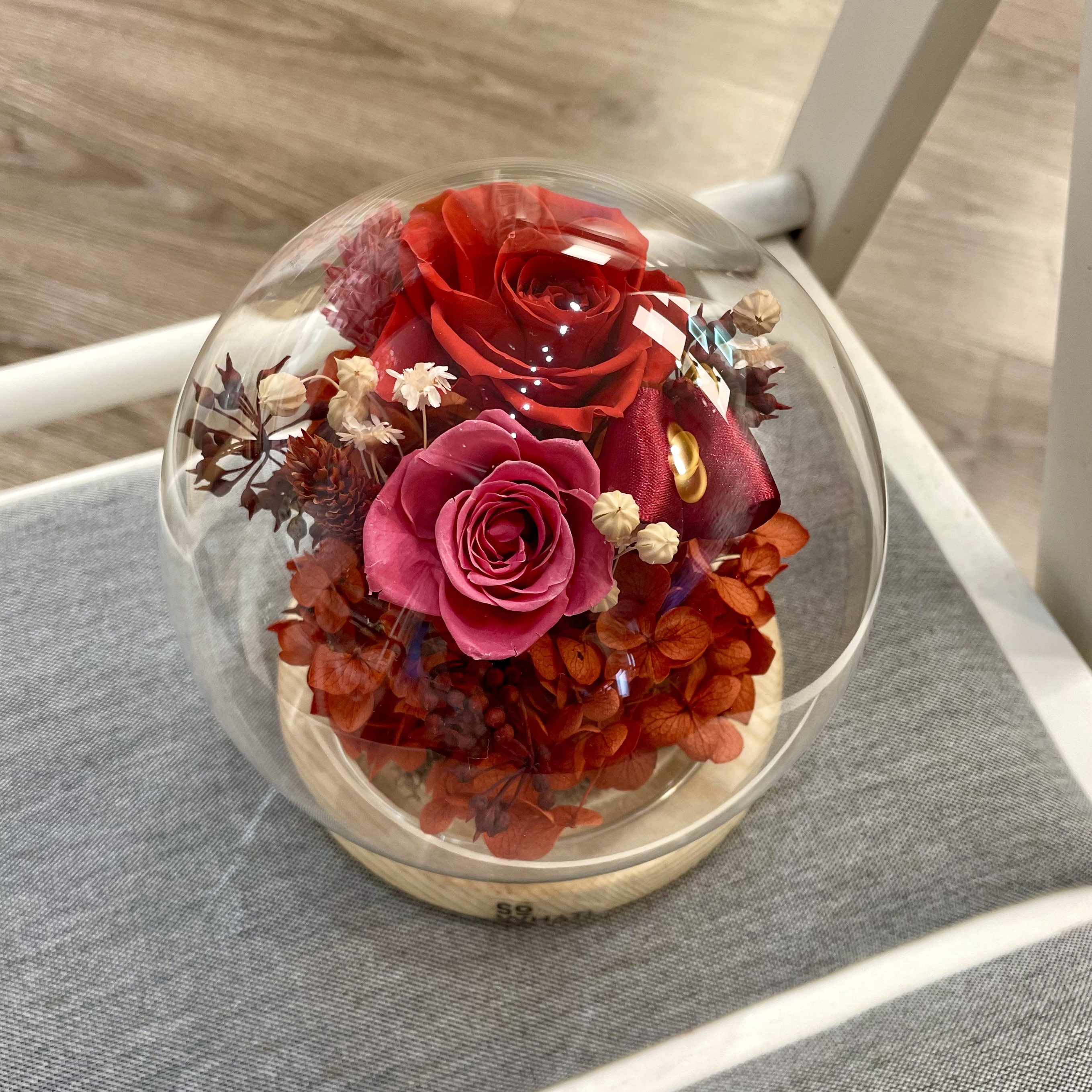胭脂紅・永生花玻璃盅・日本玫瑰・可宅配（外縣市限本島)