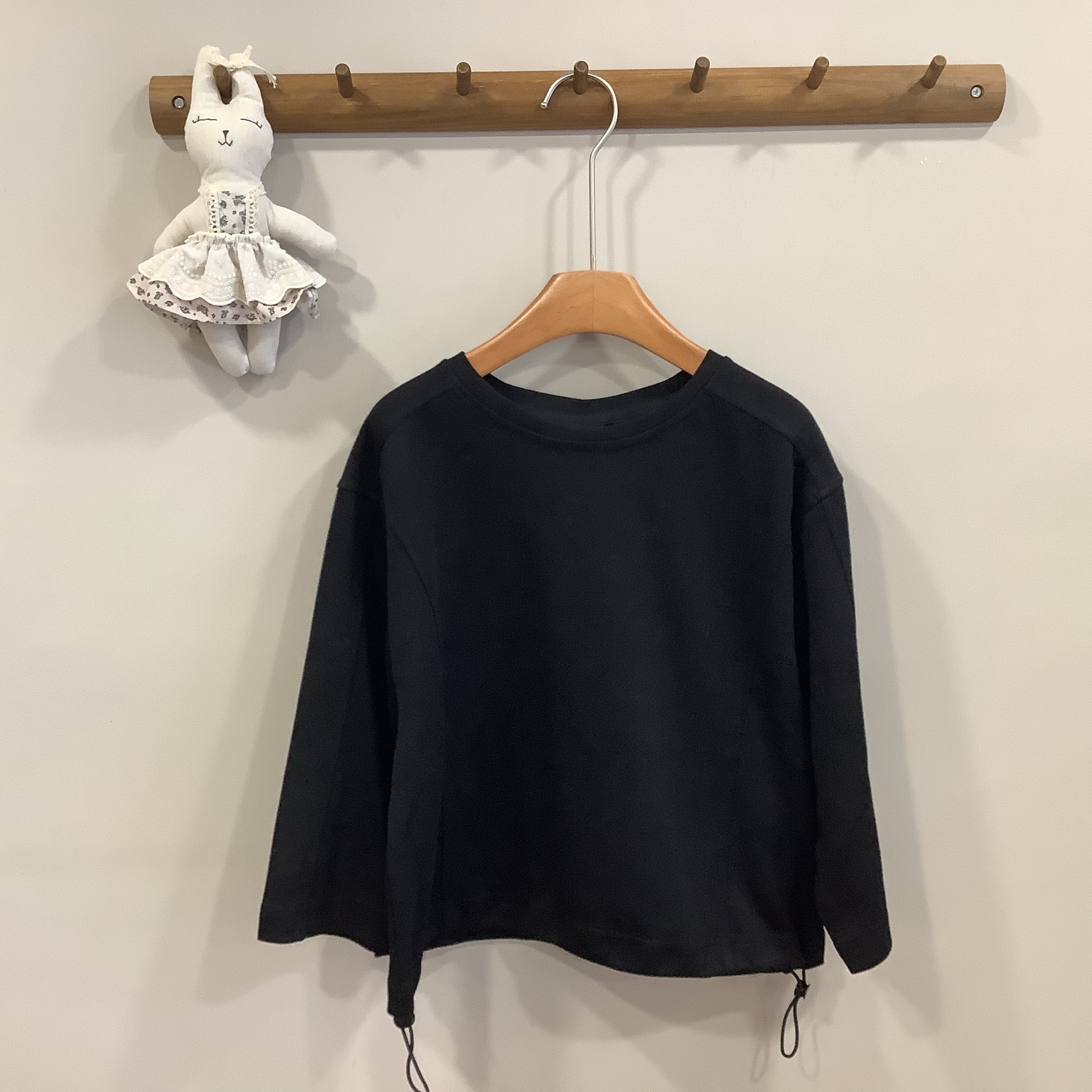 A04193圓領抽繩上衣