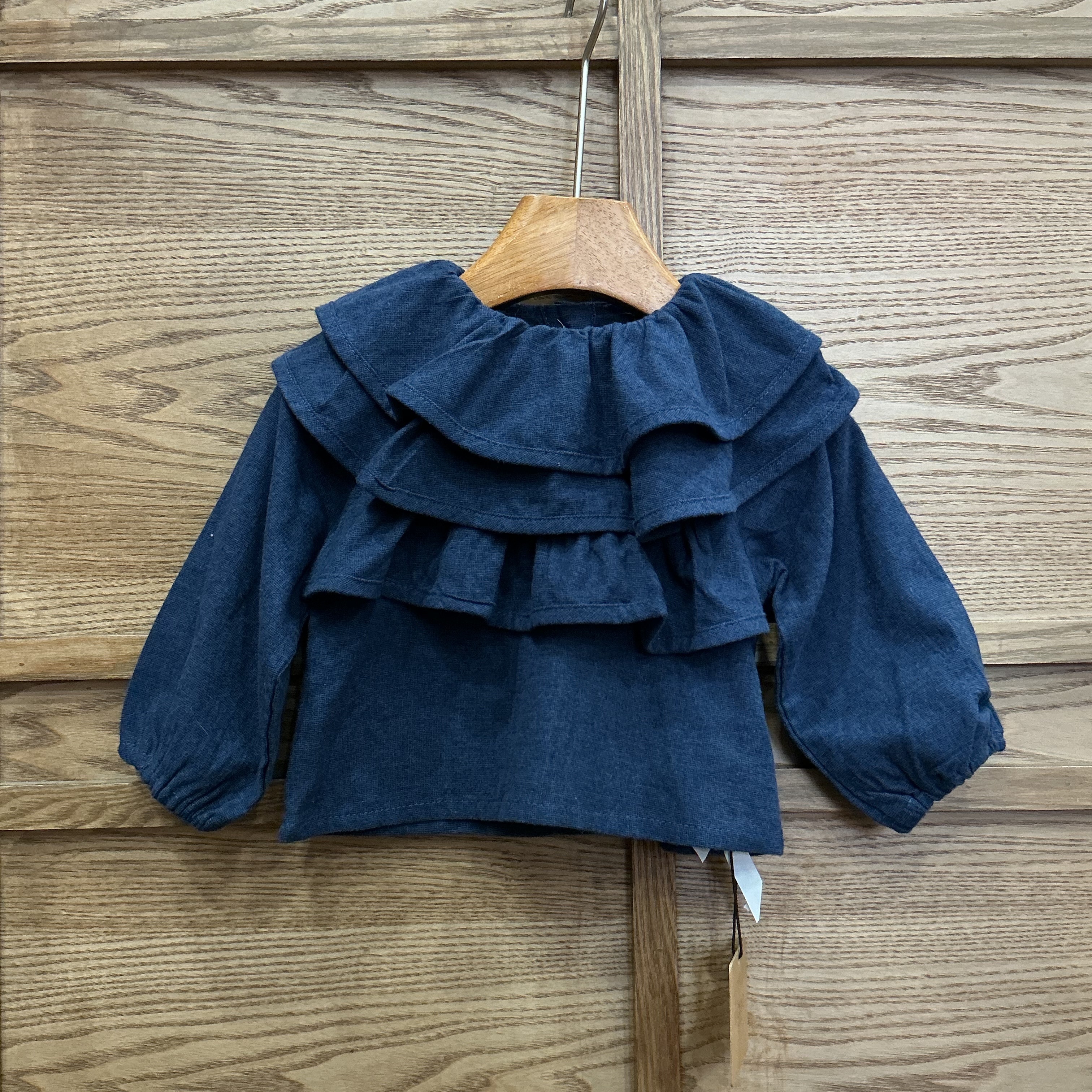 A04119特殊領設計上衣