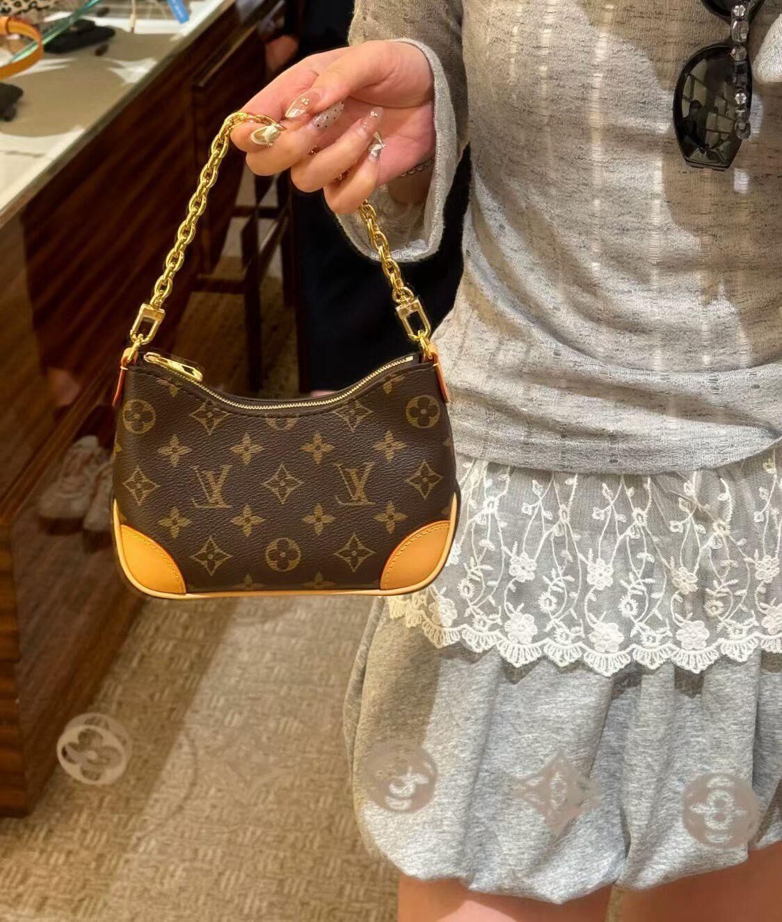 LV nano Boulogne 迷你小牛角包