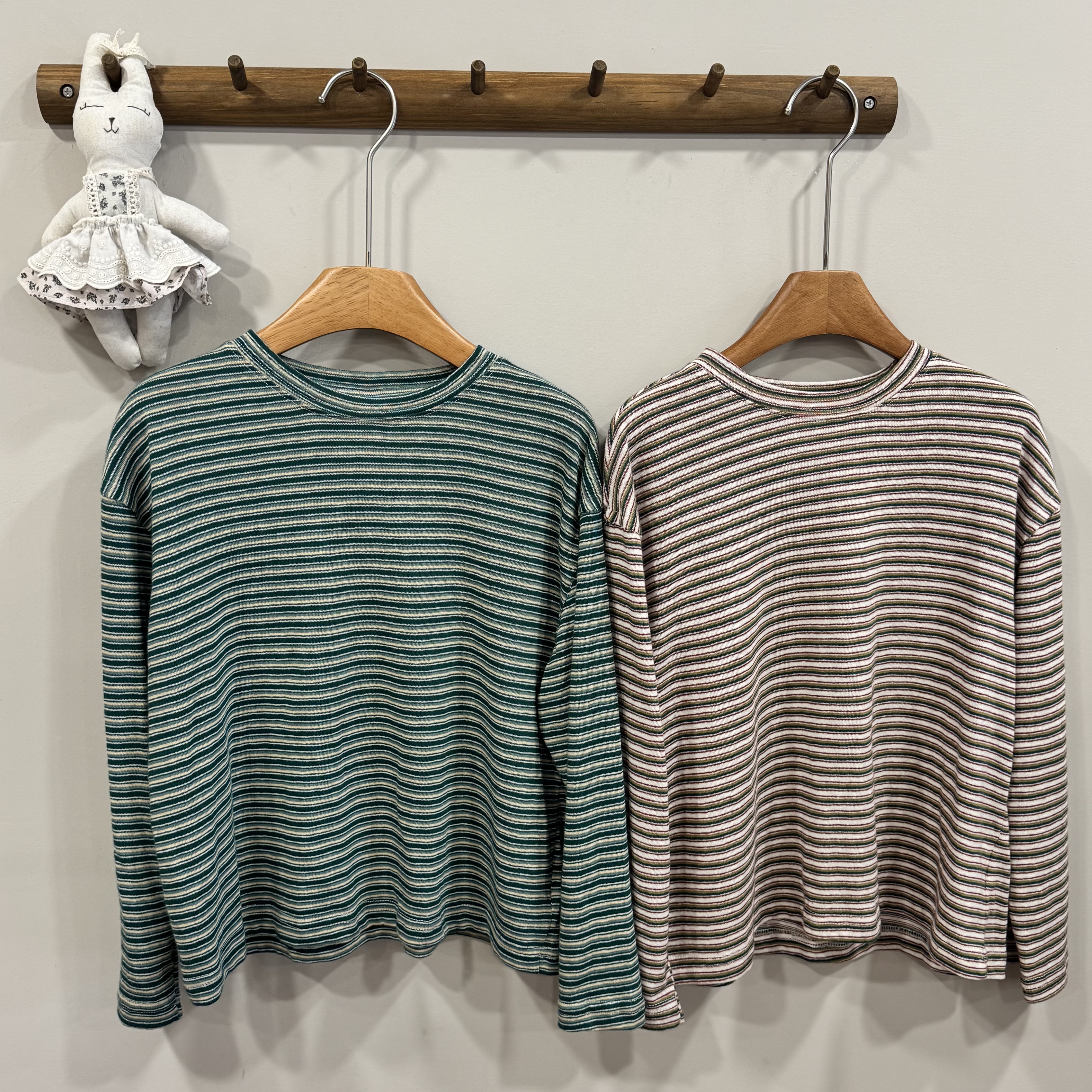 A04209布標條紋薄上衣