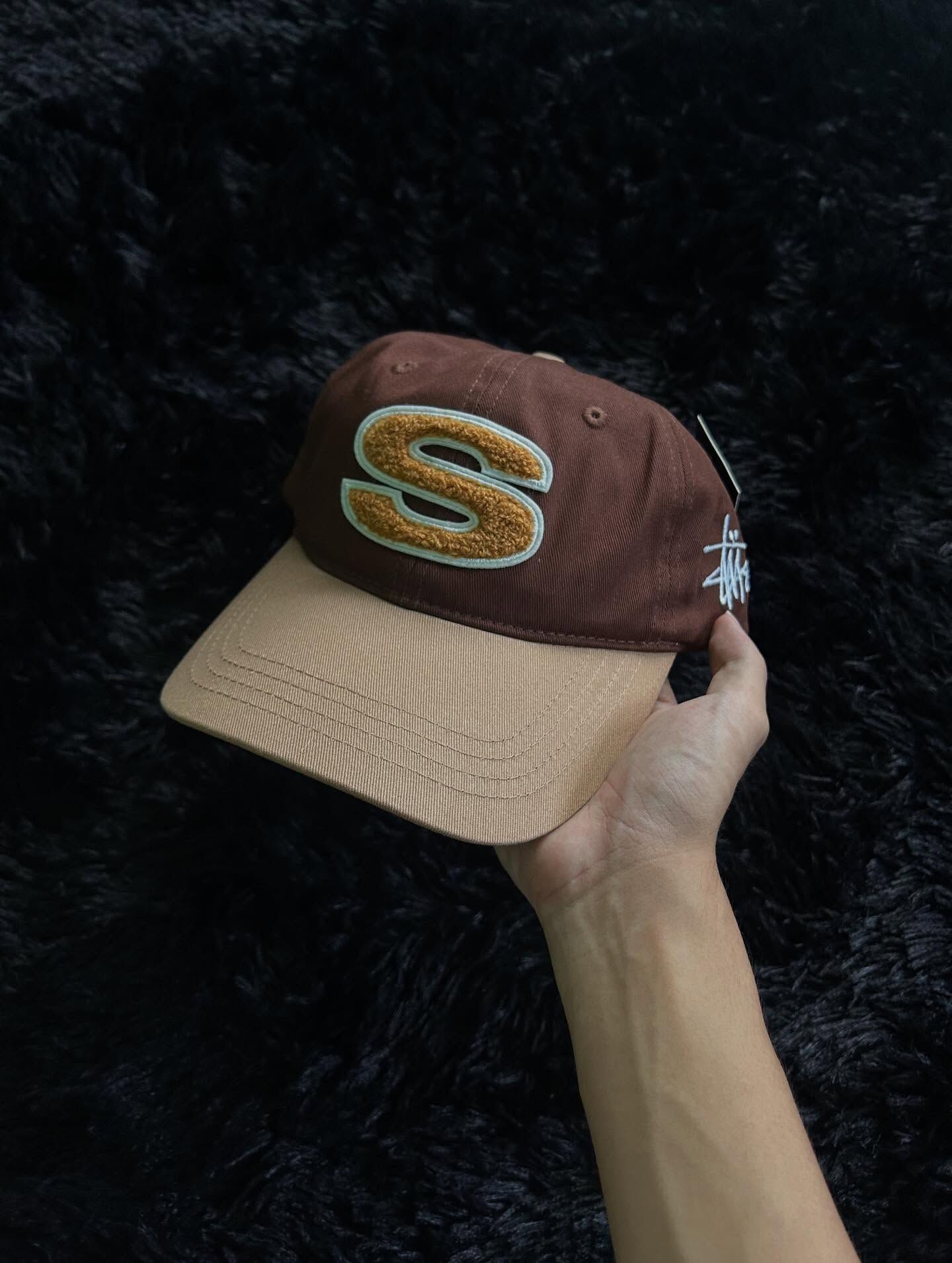 <真的有貨啦！> STUSSY LOW PRO CHENILLE S SNAPBACK