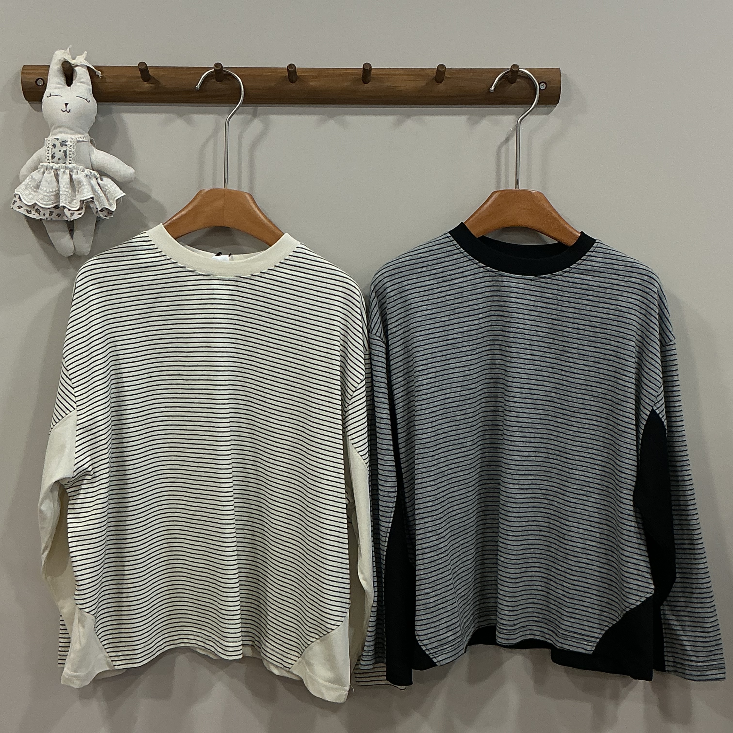 A04210手袖拼接條紋上衣