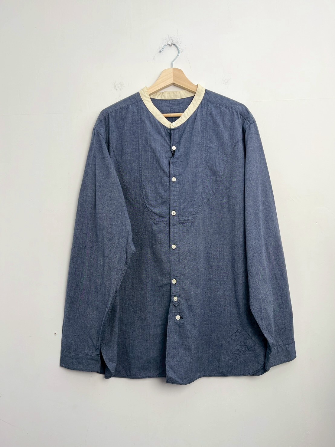 BLACK SIGN SHIRT SIZE 44