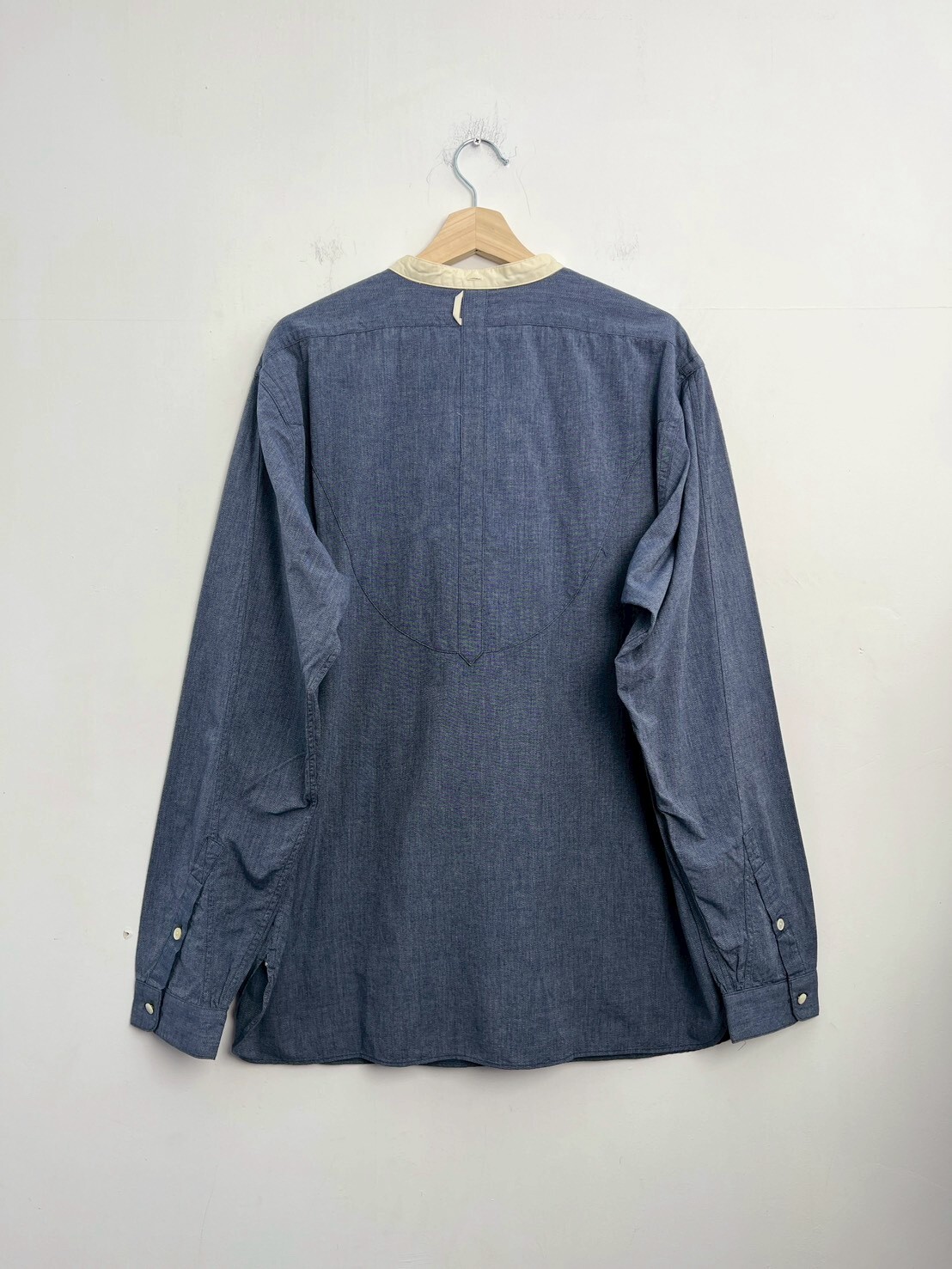 BLACK SIGN SHIRT SIZE 44