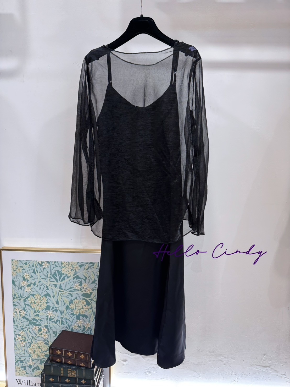 官網獨賣 V05017 現貨-自有品牌緞面洋裝+紗質上衣組