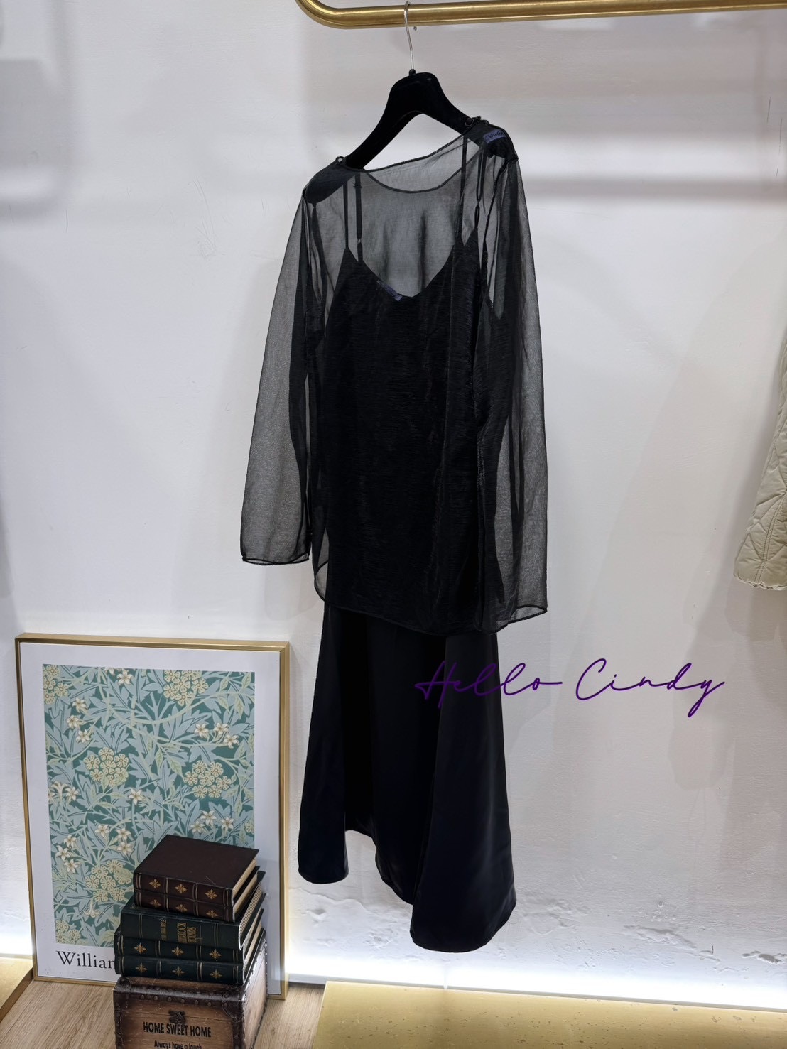 官網獨賣 V05017 現貨-自有品牌緞面洋裝+紗質上衣組