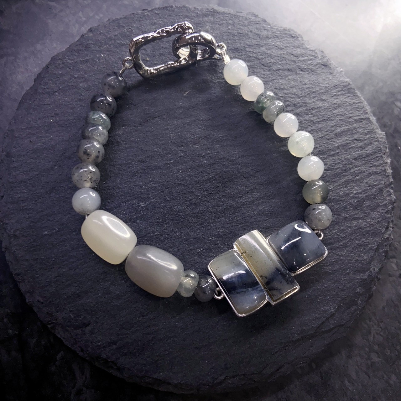 Hetian Jade_black-white Jadeite bracelet
