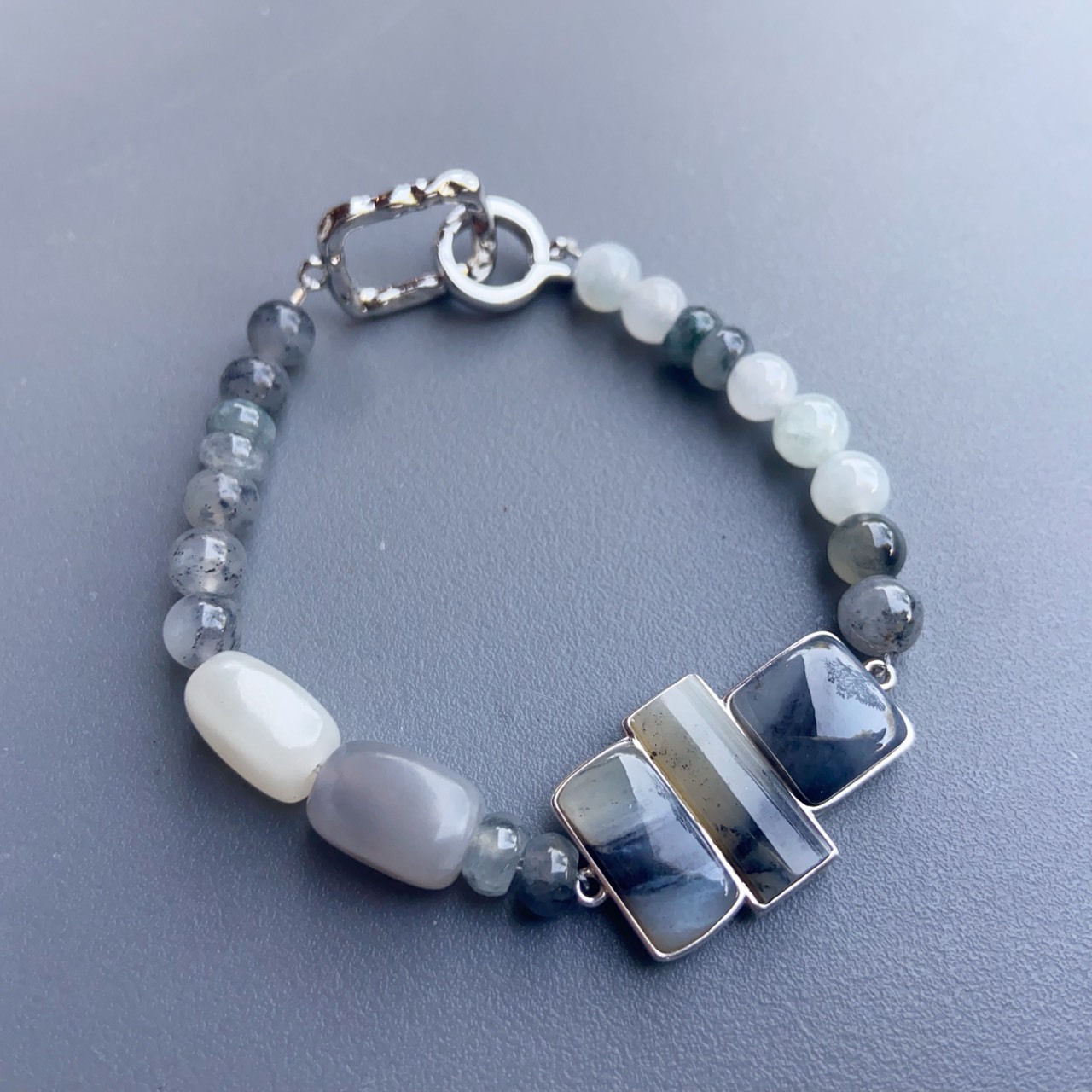 Hetian Jade_black-white Jadeite bracelet