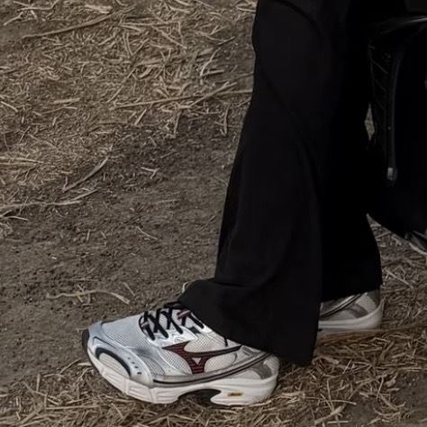 MIZUNO MXR 銀白 酒紅 拼接 休閒 跑步 男鞋 低筒舒適 美津濃 D1GA245112