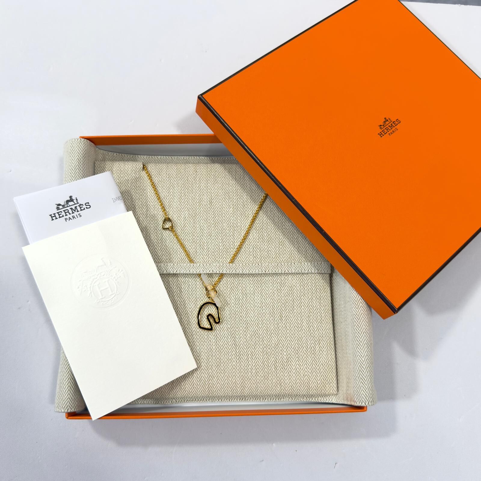 全新HERMES頸鏈 TONNERRE NECKLACE SMALL 黑/金扣 H100116F D3 #BRAND NEW #香榭站正品