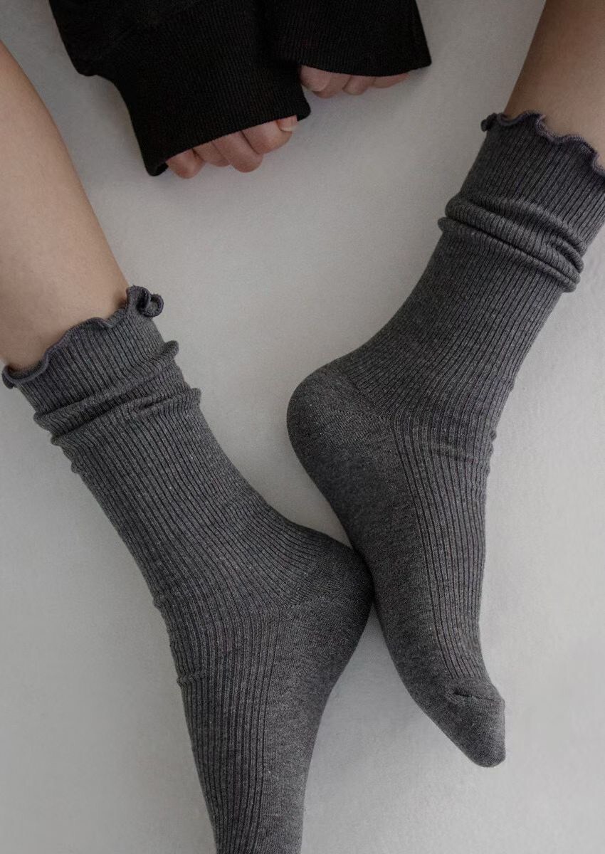 BAL COVER 反摺木耳邊中筒襪(特)