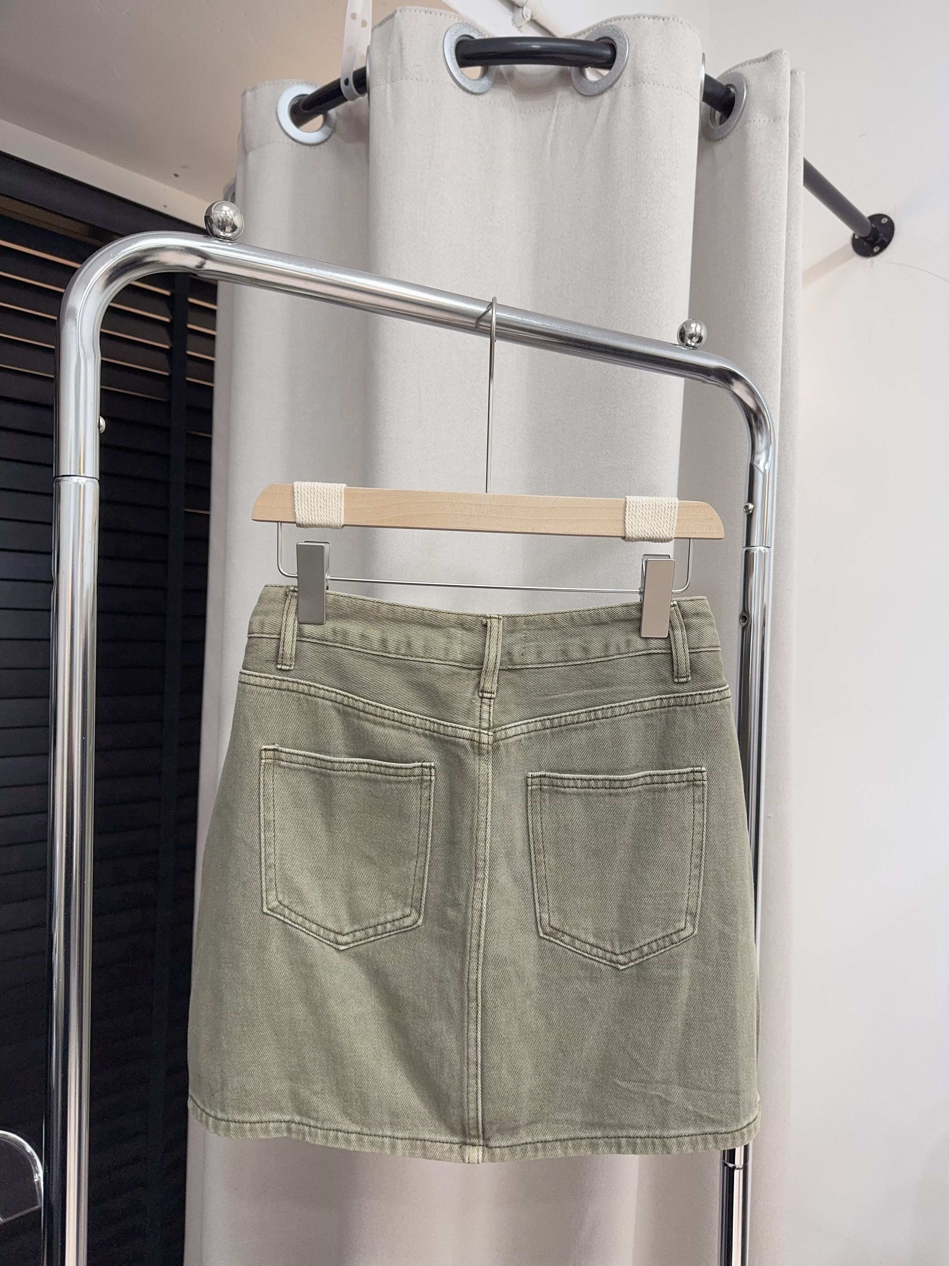 墨綠色牛仔短裙