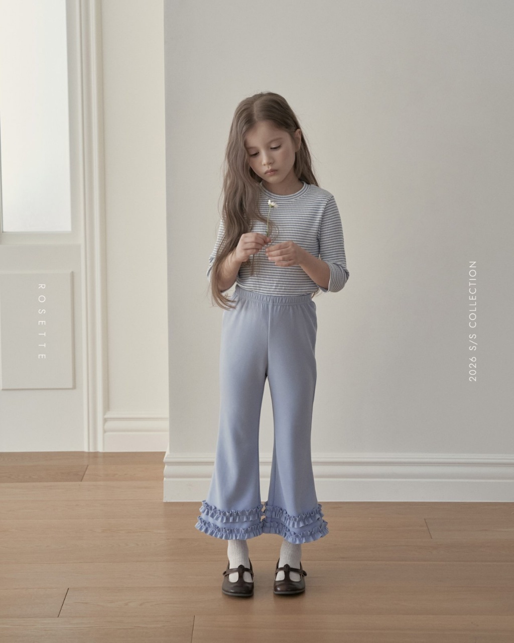 正韓春Rosette 三色花瓣喇叭褲