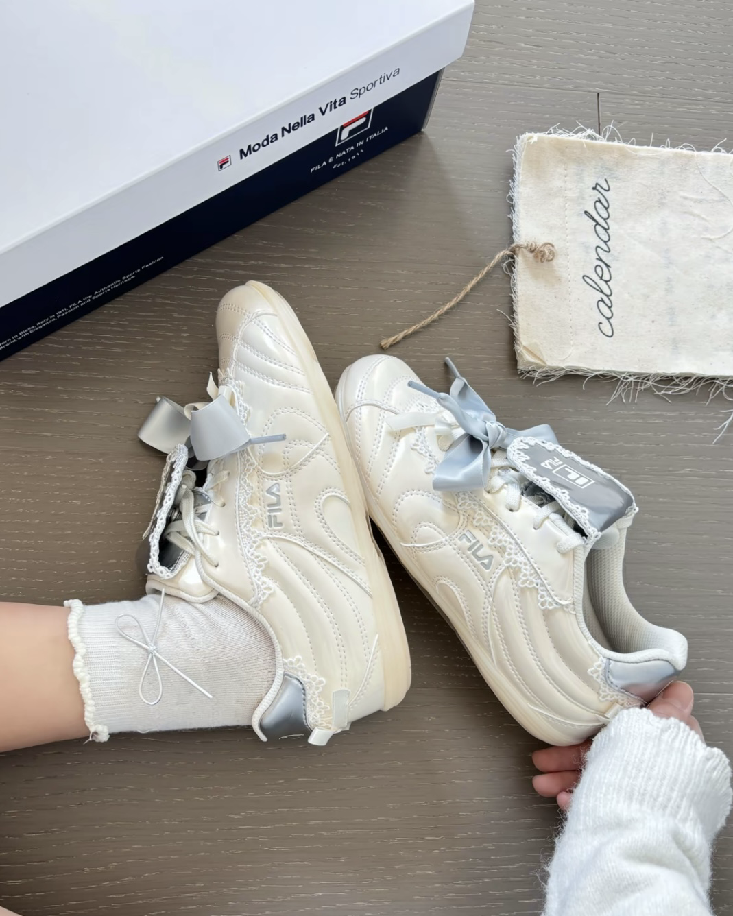 FILA LIPPER LS 銀白 芭蕾 蕾絲 翻蓋鞋舌 薄底鞋 水舞鞋 休閒鞋 女鞋
