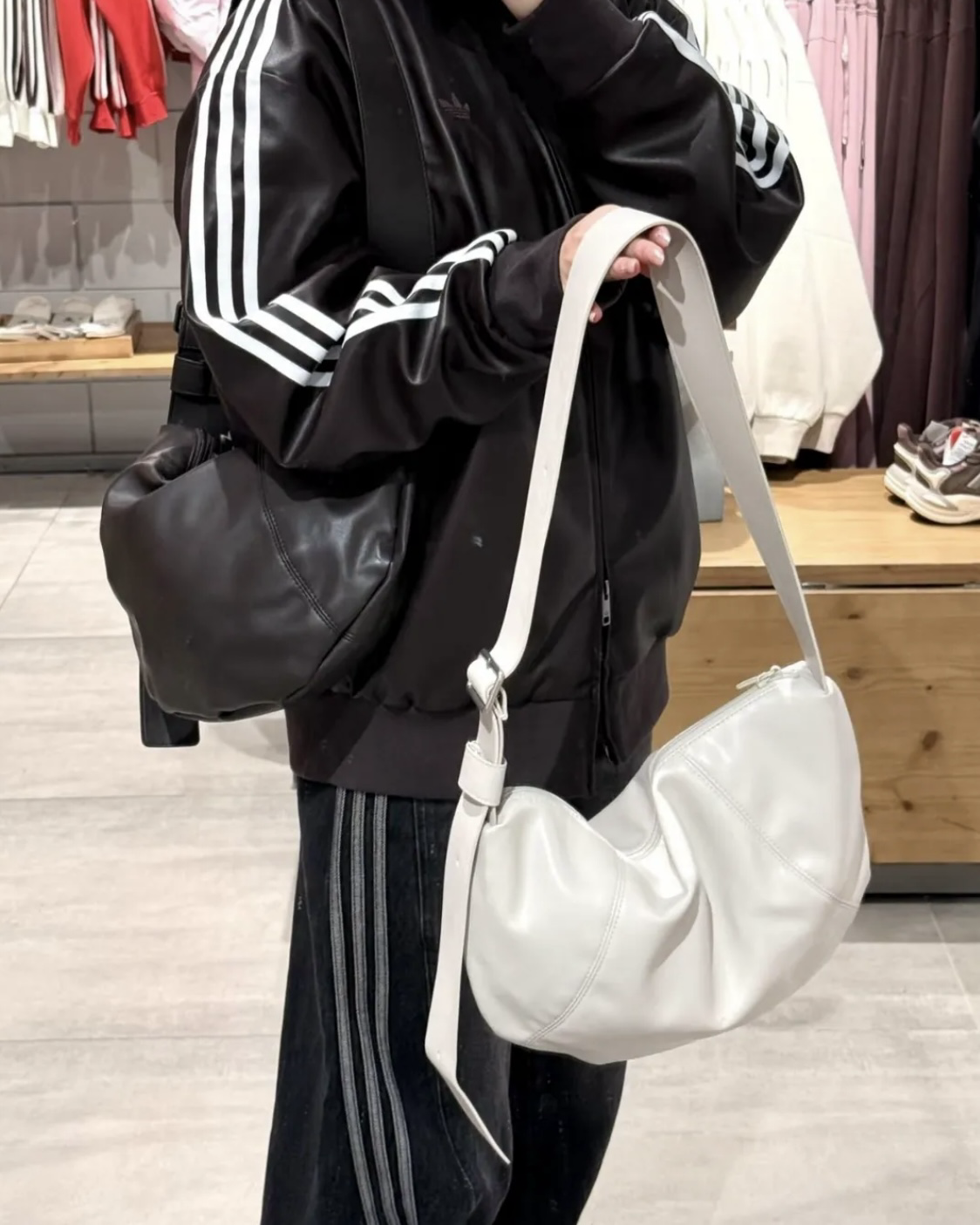 ADIDAS SPORTY 軟皮革 雲朵包 水餃包 單肩包 肩背包 棕色 米白色