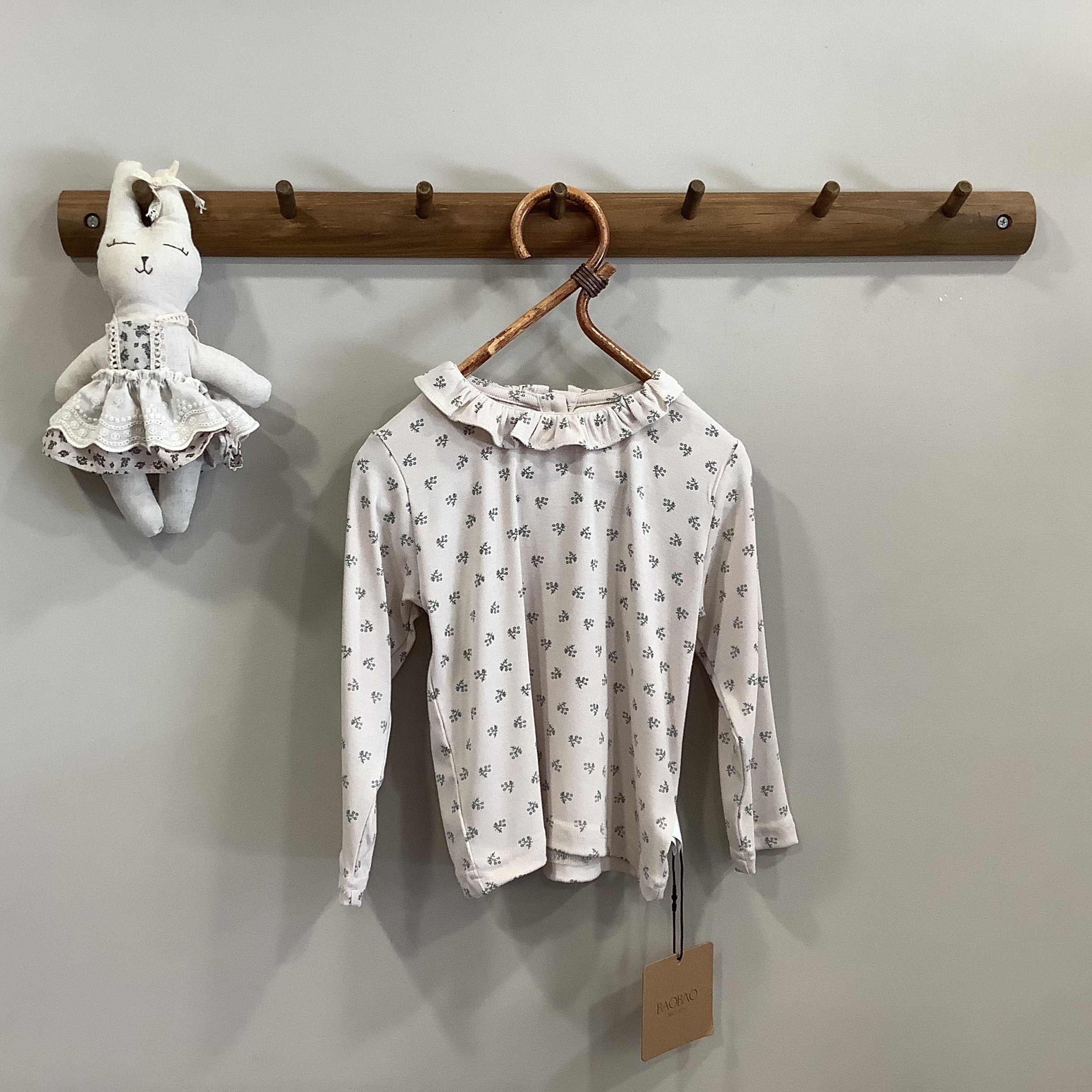 A04253花邊領上衣