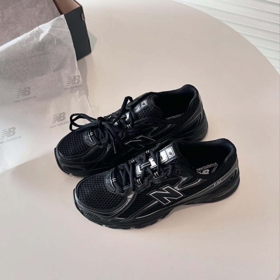 NEW BALANCE 740 復古黑銀