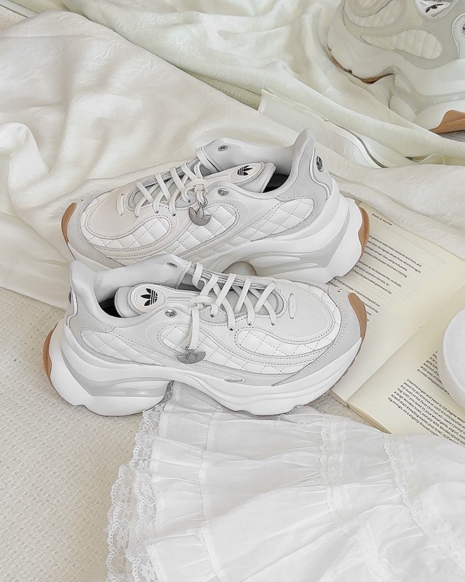 <穿小香🧨> ADIDAS OZVENUZ 小香風 菱格紋 奶油白