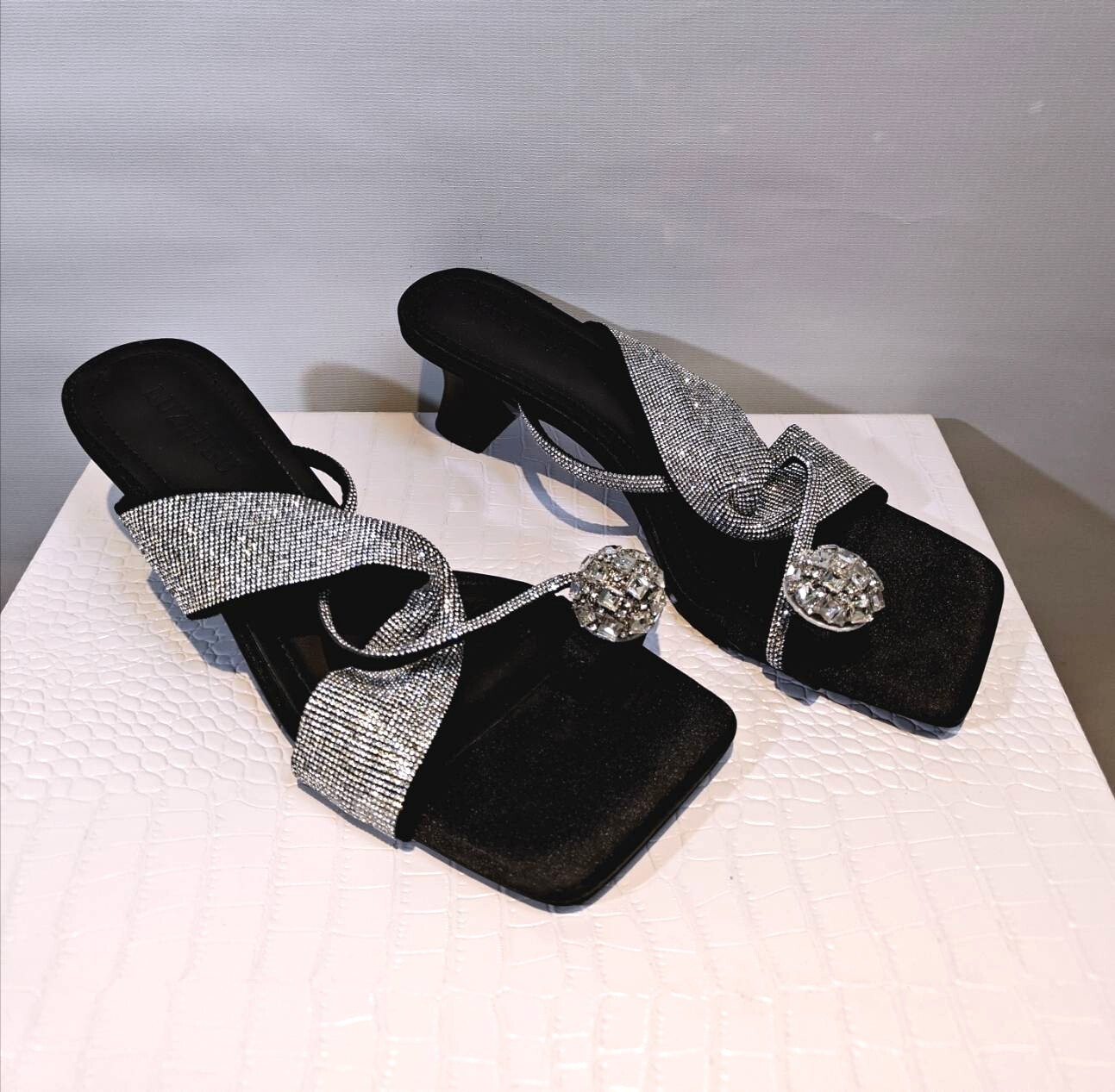 法式名媛風璀璨水鑽球方頭細跟鞋 39碼 (S54)