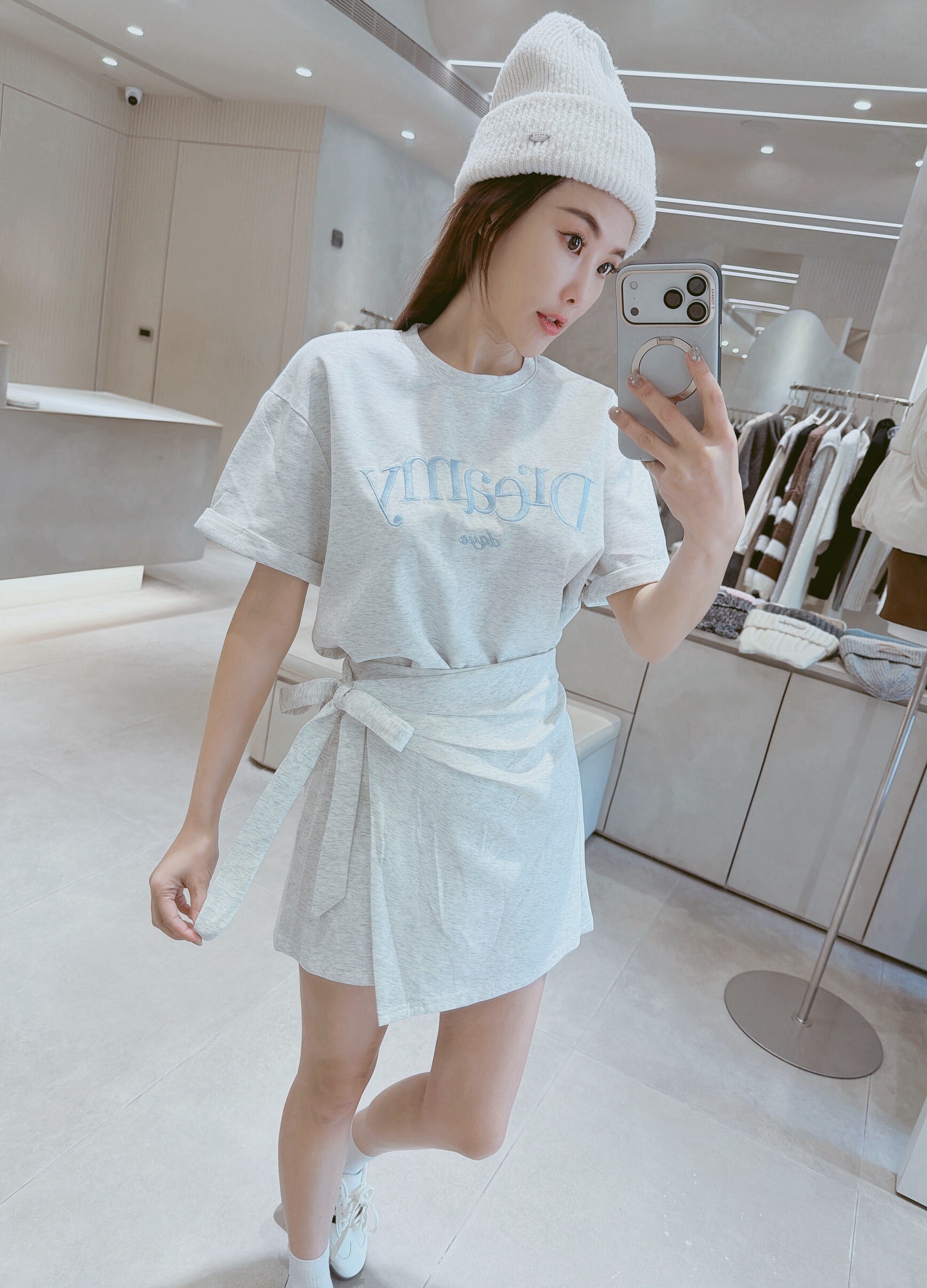 刺繡字母衣+後鬆緊側綁帶褲裙