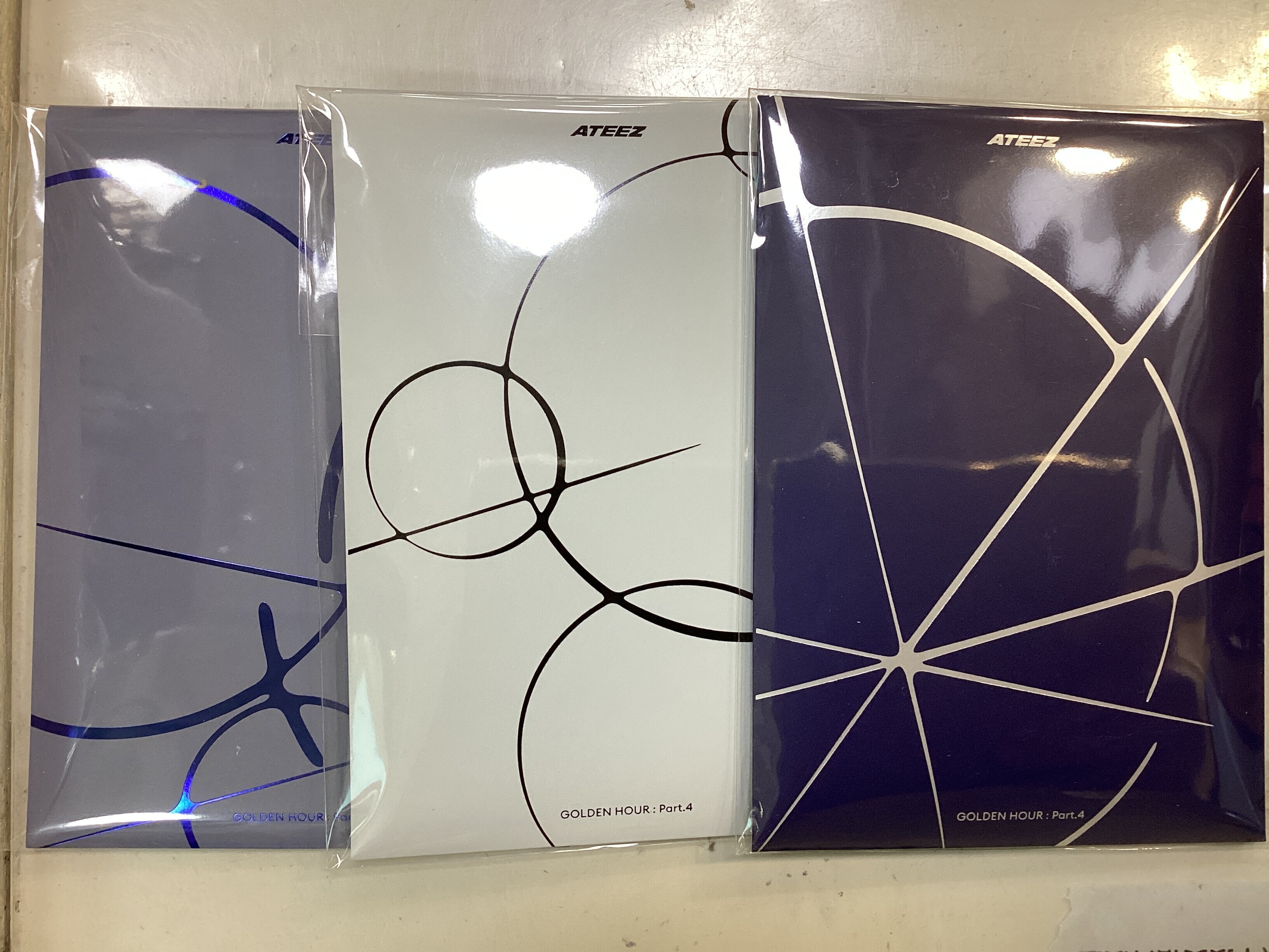 ATEEZ 13th Mini Album [GOLDEN HOUR : Part.4] Poca ver ( Random)