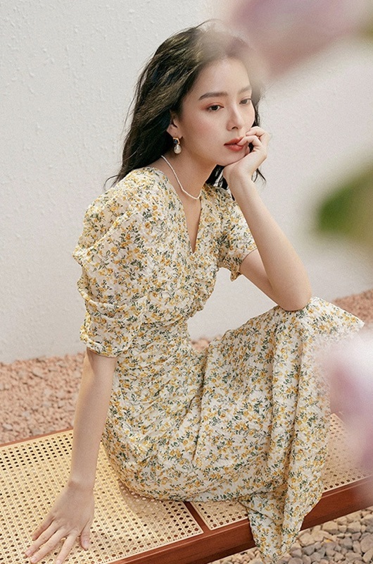 排釦碎花雪紡洋裝 兩色