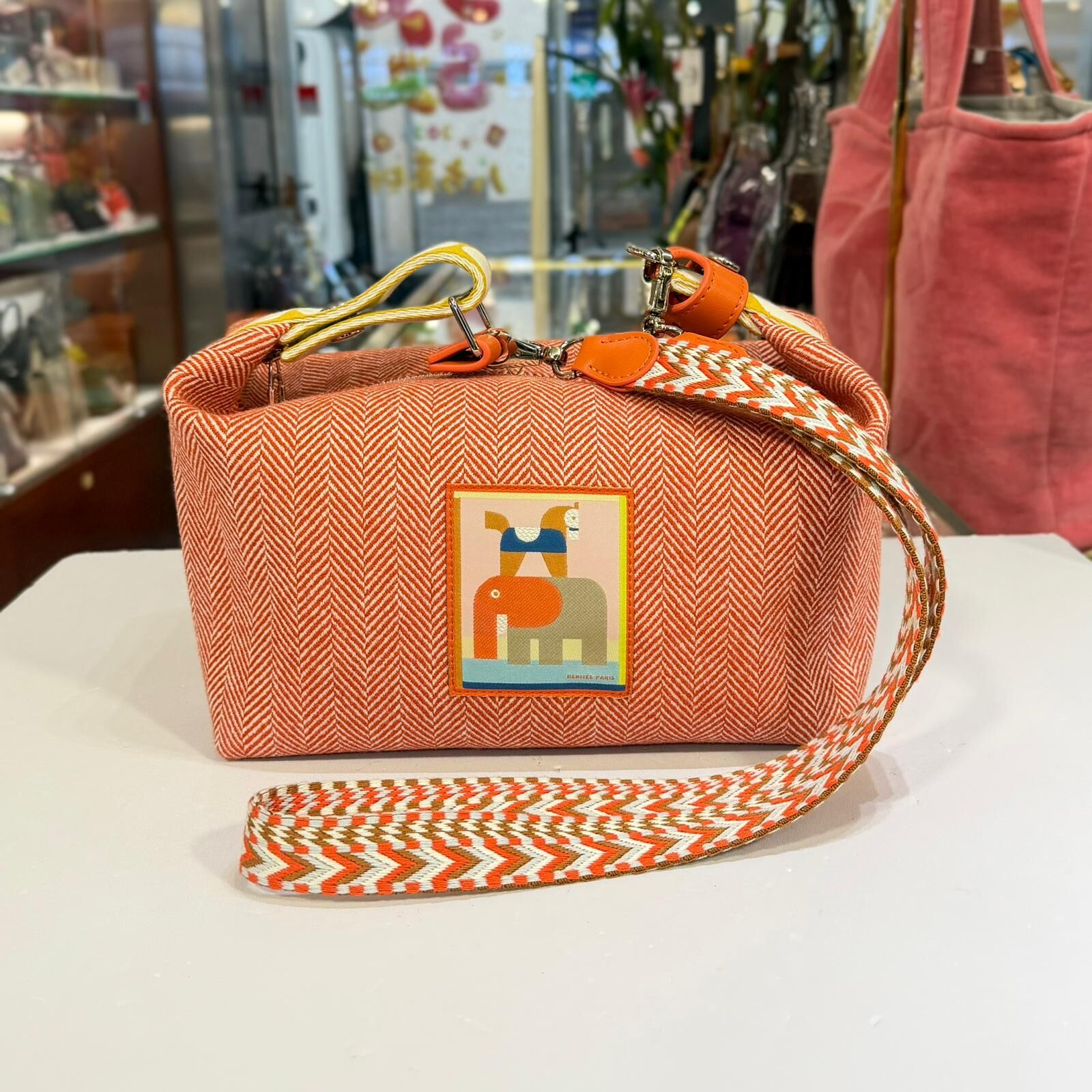 全新HERMES飯盒包大碼 ANIMAUX BLOCKS CASE LARGE MODEL 橙色/帆布 H104363M #BRAND NEW #香榭站正品