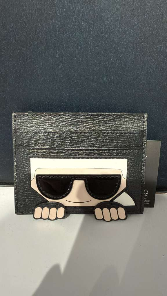 VM011 Karl lagerfiled 白色老佛爺立體卡包