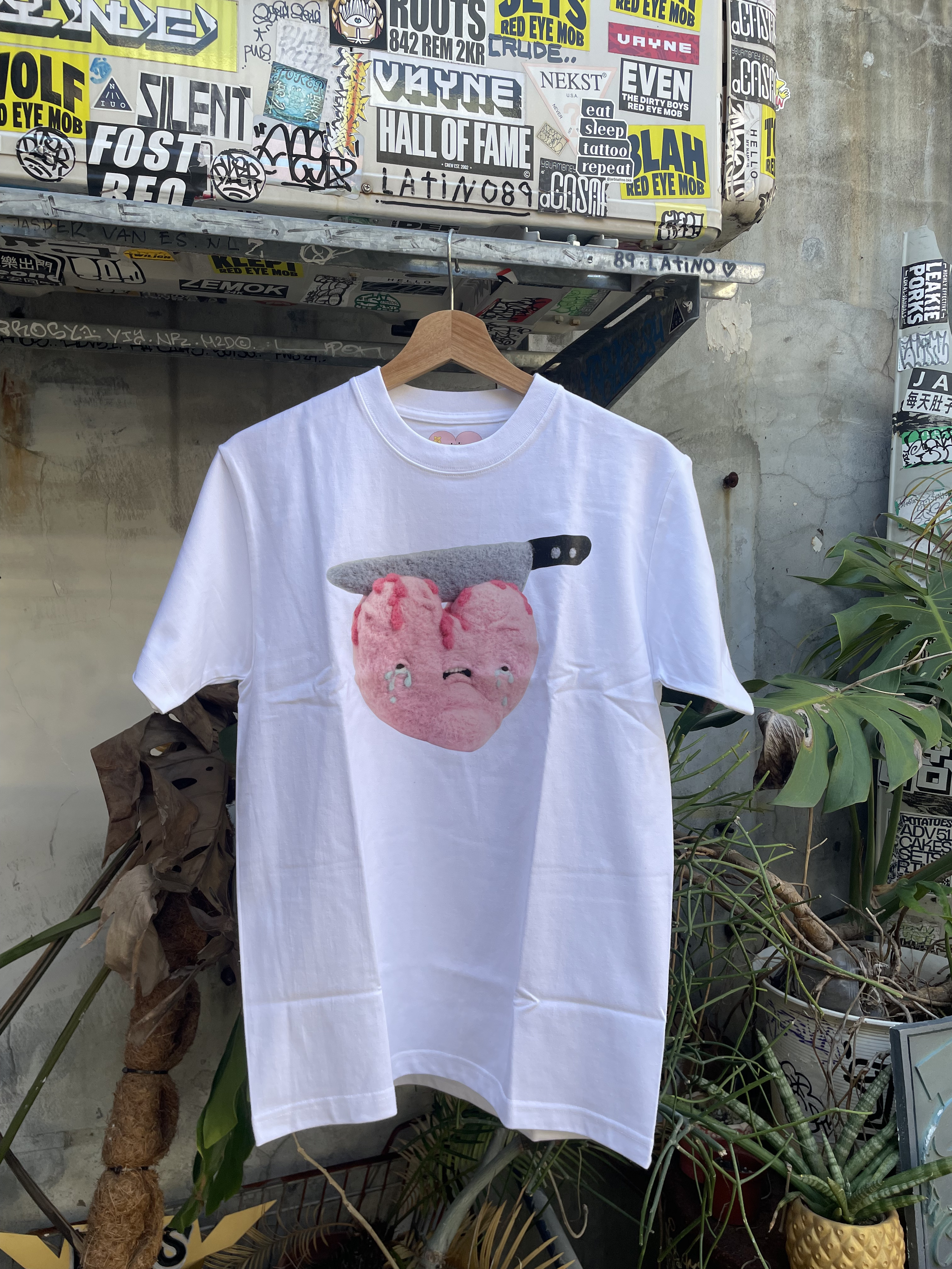 Anye tang 安爺堂 - Crying Heart Tee (White)