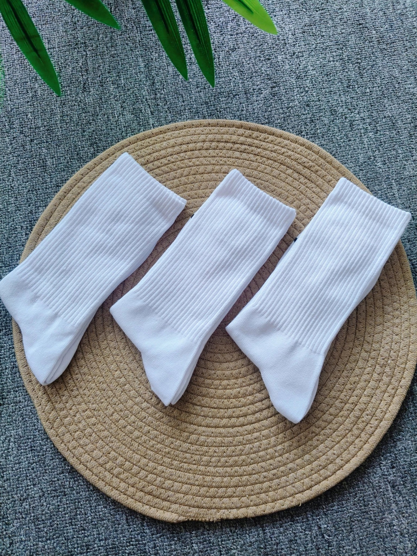 代購-PUMA 透氣純色襪子 高筒襪 男女同款 001黑 002白 三入裝