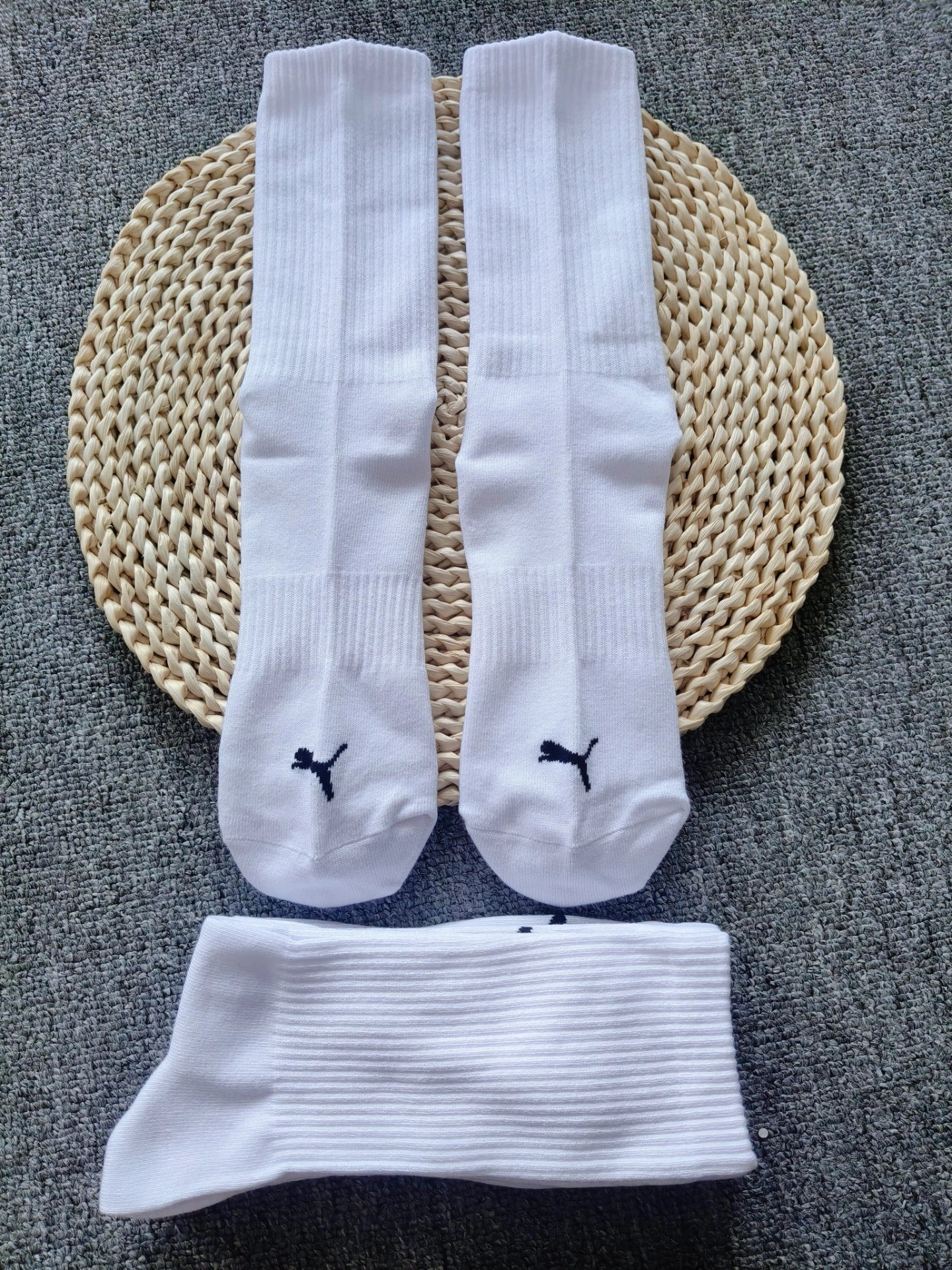 代購-PUMA 透氣純色襪子 高筒襪 男女同款 001黑 002白 三入裝