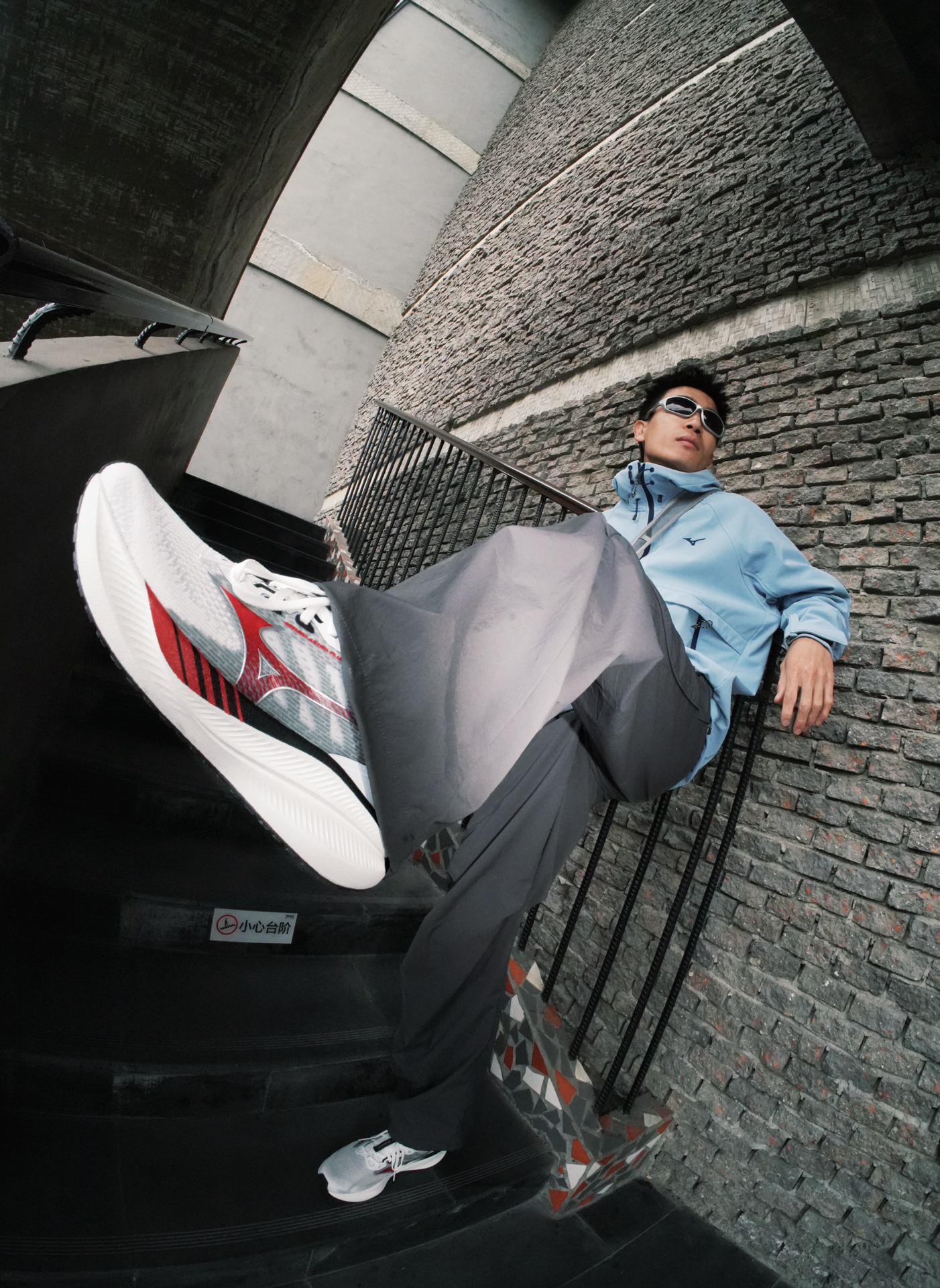 代購-Mizuno ASTRO PLUS 2 厚底 回彈 舒適 透氣 跑鞋 男女同款 香檳白紅 D1GH251110