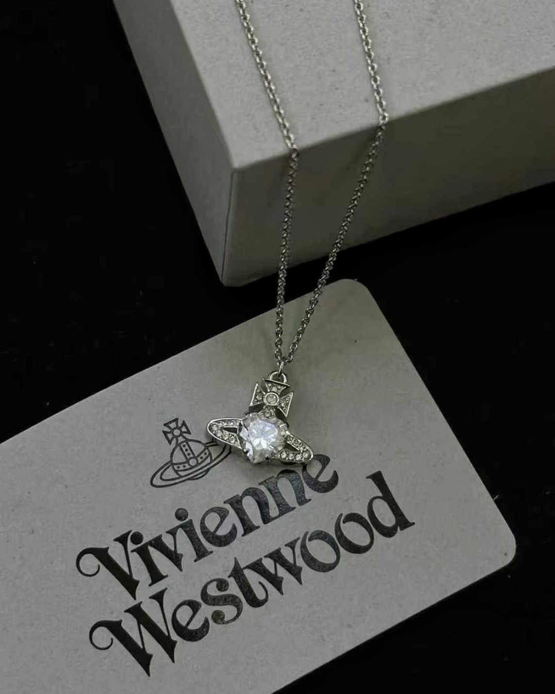 <英國購入>VIVIENNE WESTWOOD Lacework Ariella Pendant Necklace 愛心 水鑽 項鍊