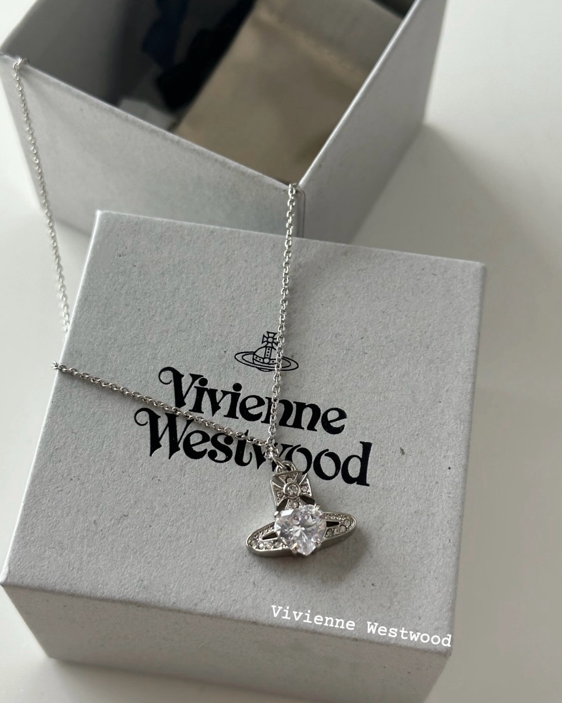 <英國購入>VIVIENNE WESTWOOD Lacework Ariella Pendant Necklace 愛心 水鑽 項鍊